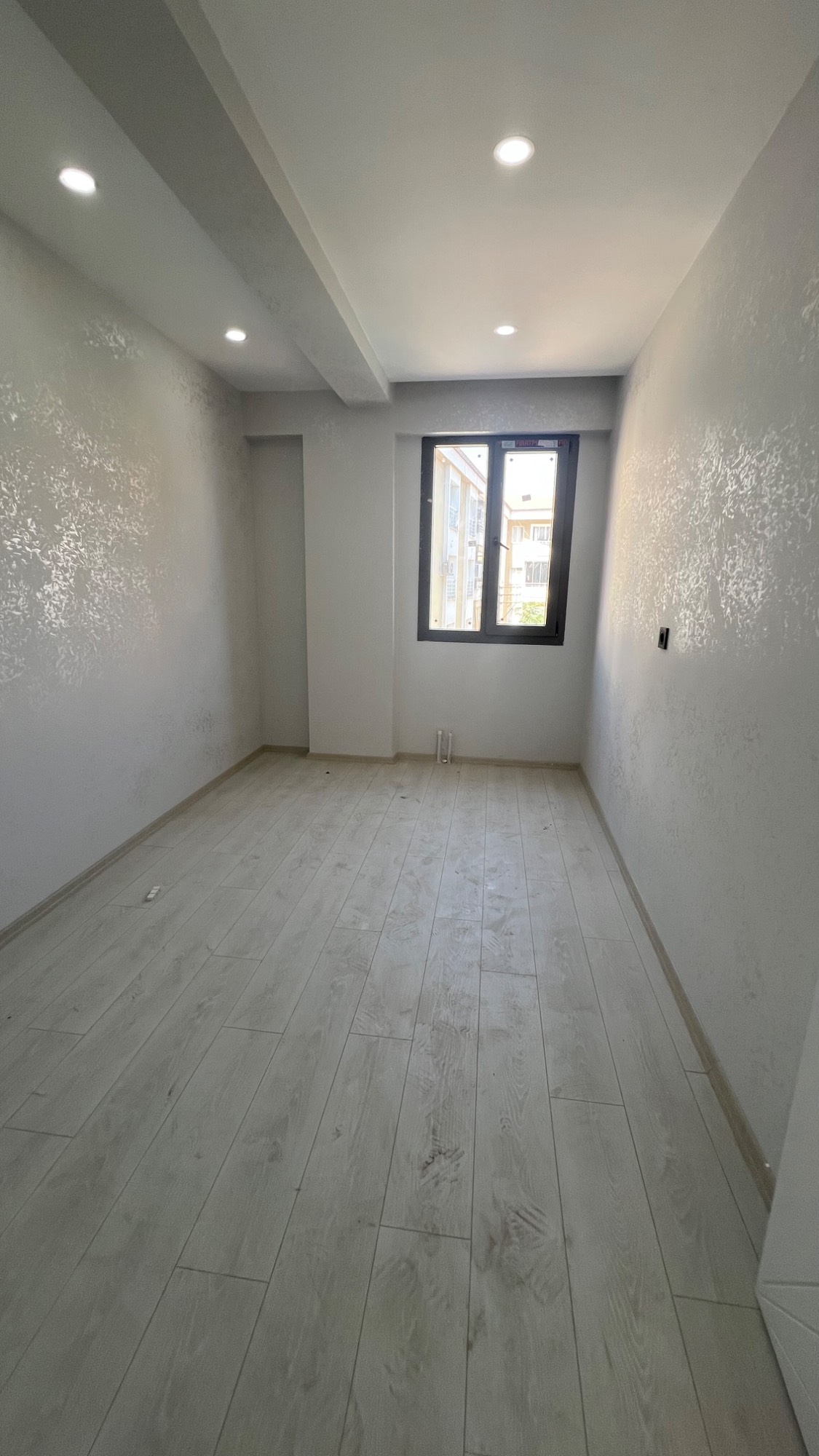 TURGUTLU SATILIK SUBAŞI MAH ARKA KAT ASANSÖRLÜ 2 + 1 DAİRE