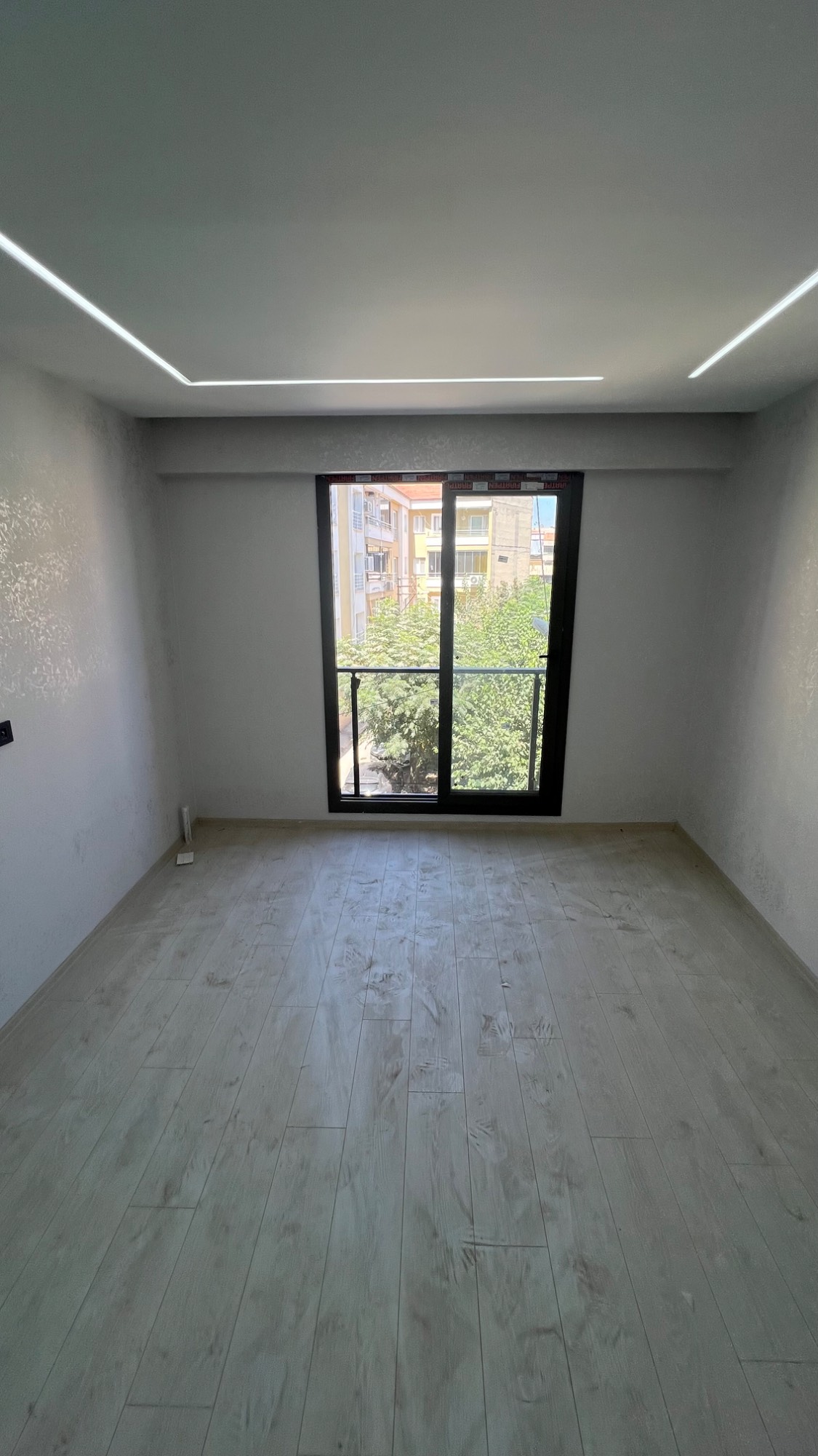 TURGUTLU SATILIK SUBAŞI MAH ARKA KAT ASANSÖRLÜ 2 + 1 DAİRE