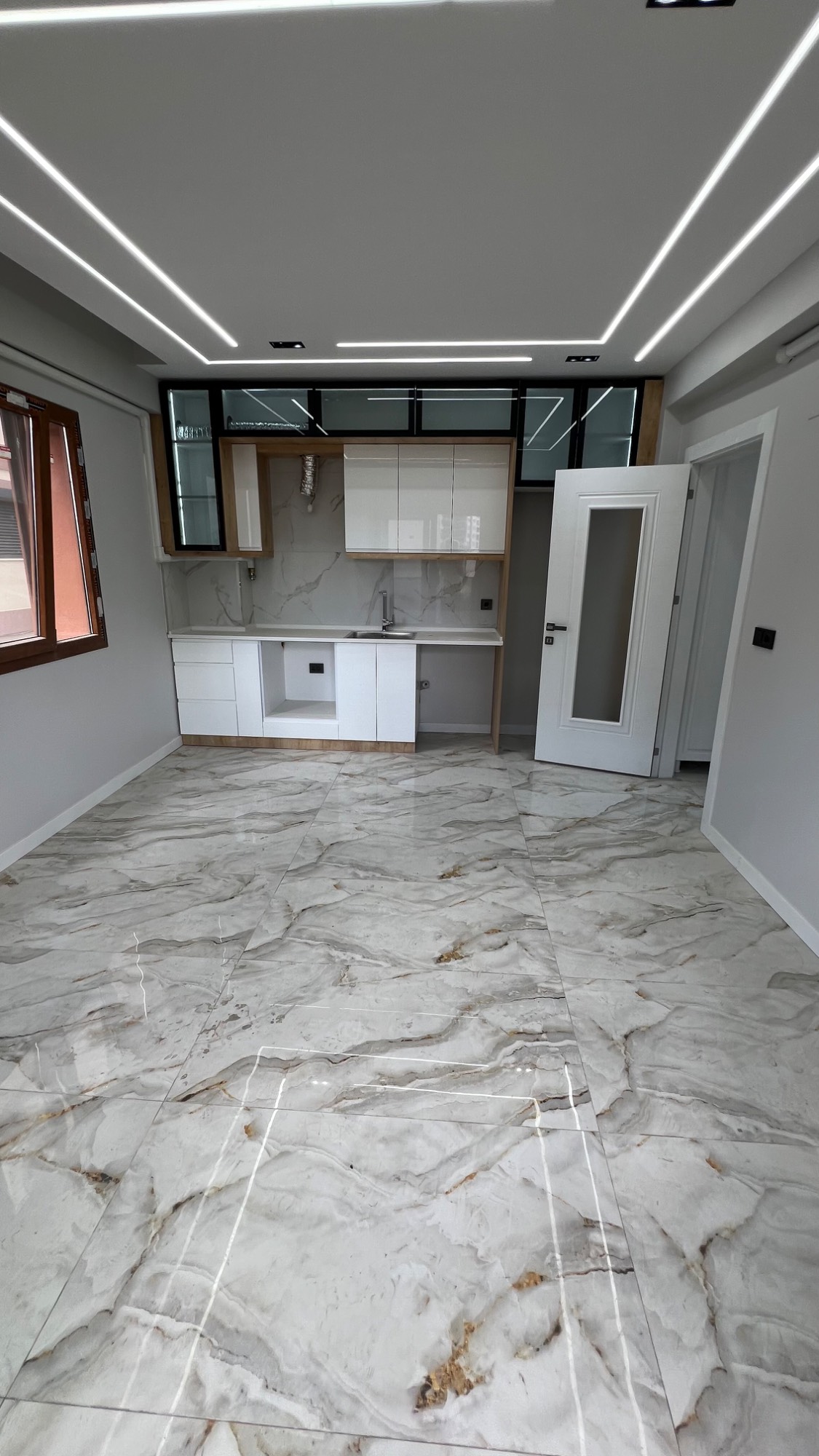 TURGUTLU SATILIK SELVİLİTEPE MAH SELVİTEPE MUSAL YAKINI 2+1 AÇIK MUTFAK SIFIR DAİRE