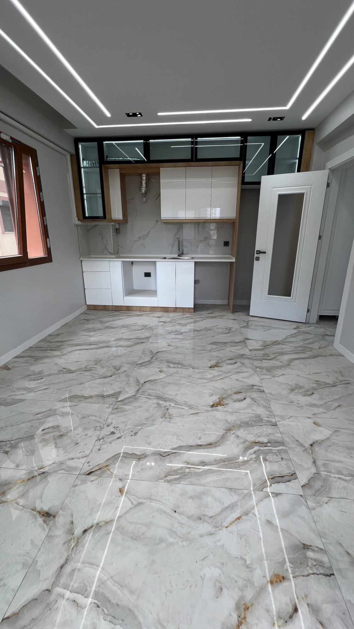 TURGUTLU SATILIK SELVİLİTEPE MAH SELVİTEPE MUSAL YAKINI 2+1 AÇIK MUTFAK SIFIR DAİRE