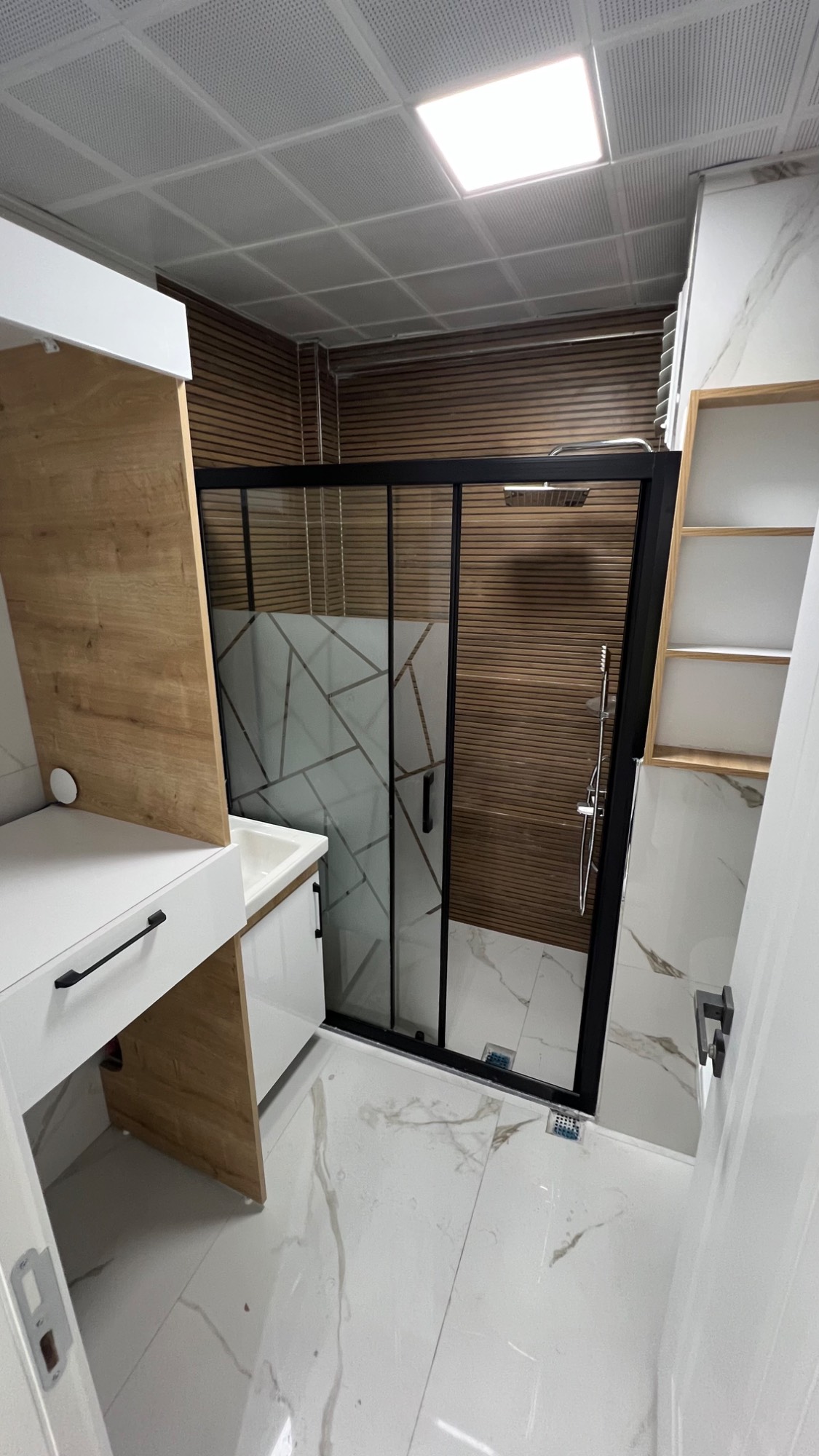 TURGUTLU SATILIK SELVİLİTEPE MAH SELVİTEPE MUSAL YAKINI 95 M2 2+1 SIFIR DAİRE