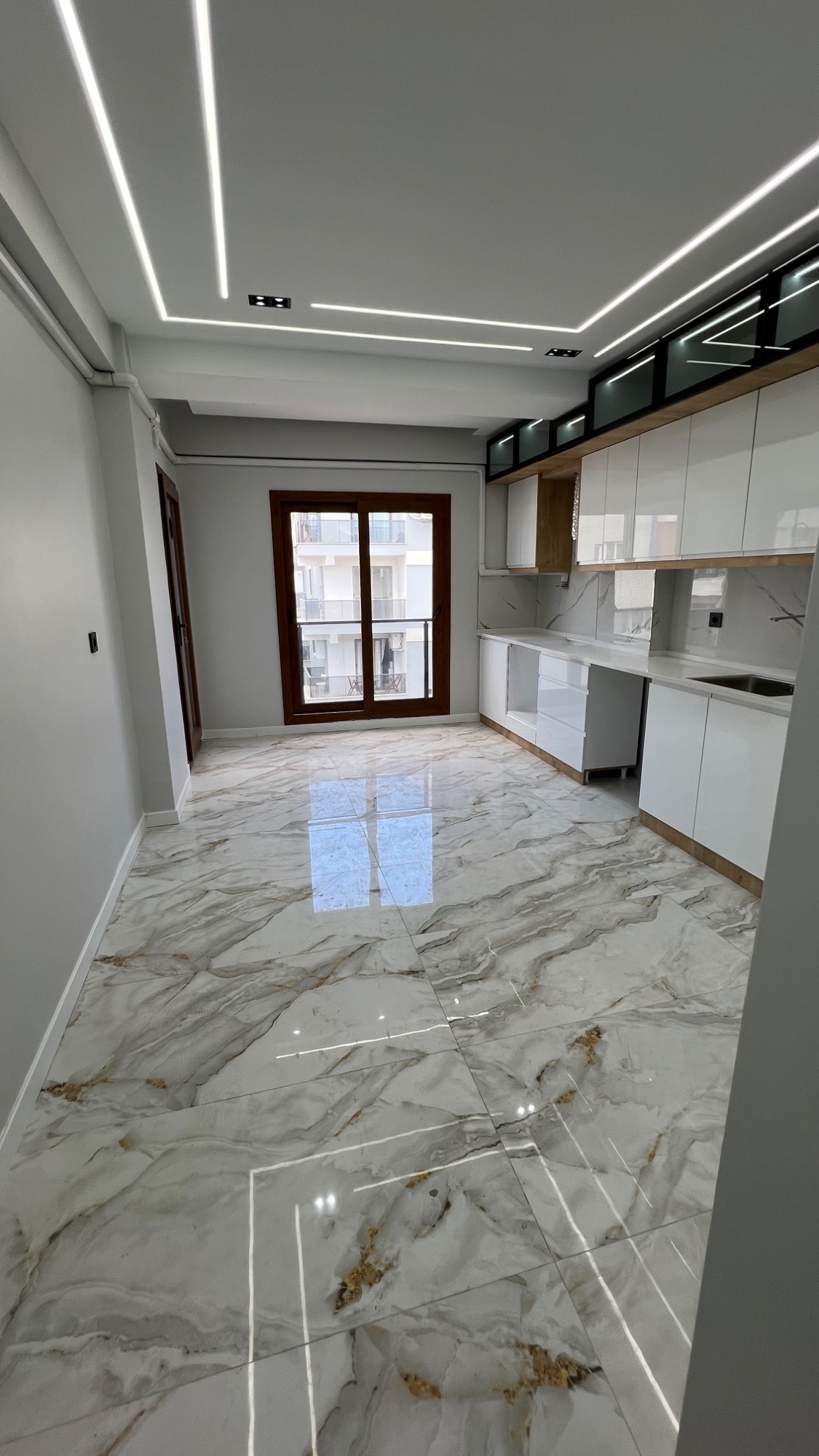 TURGUTLU SATILIK SELVİLİTEPE MAH SELVİTEPE MUSAL YAKINI 95 M2 2+1 SIFIR DAİRE