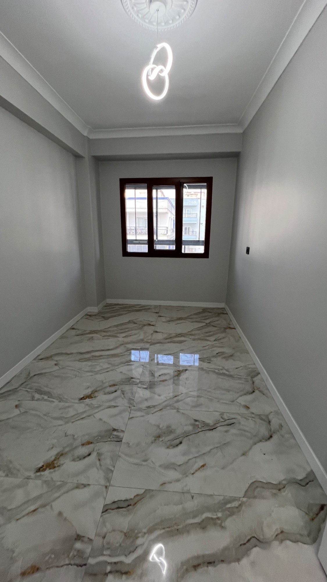 TURGUTLU SATILIK SELVİLİTEPE MAH SELVİTEPE MUSAL YAKINI 95 M2 2+1 SIFIR DAİRE