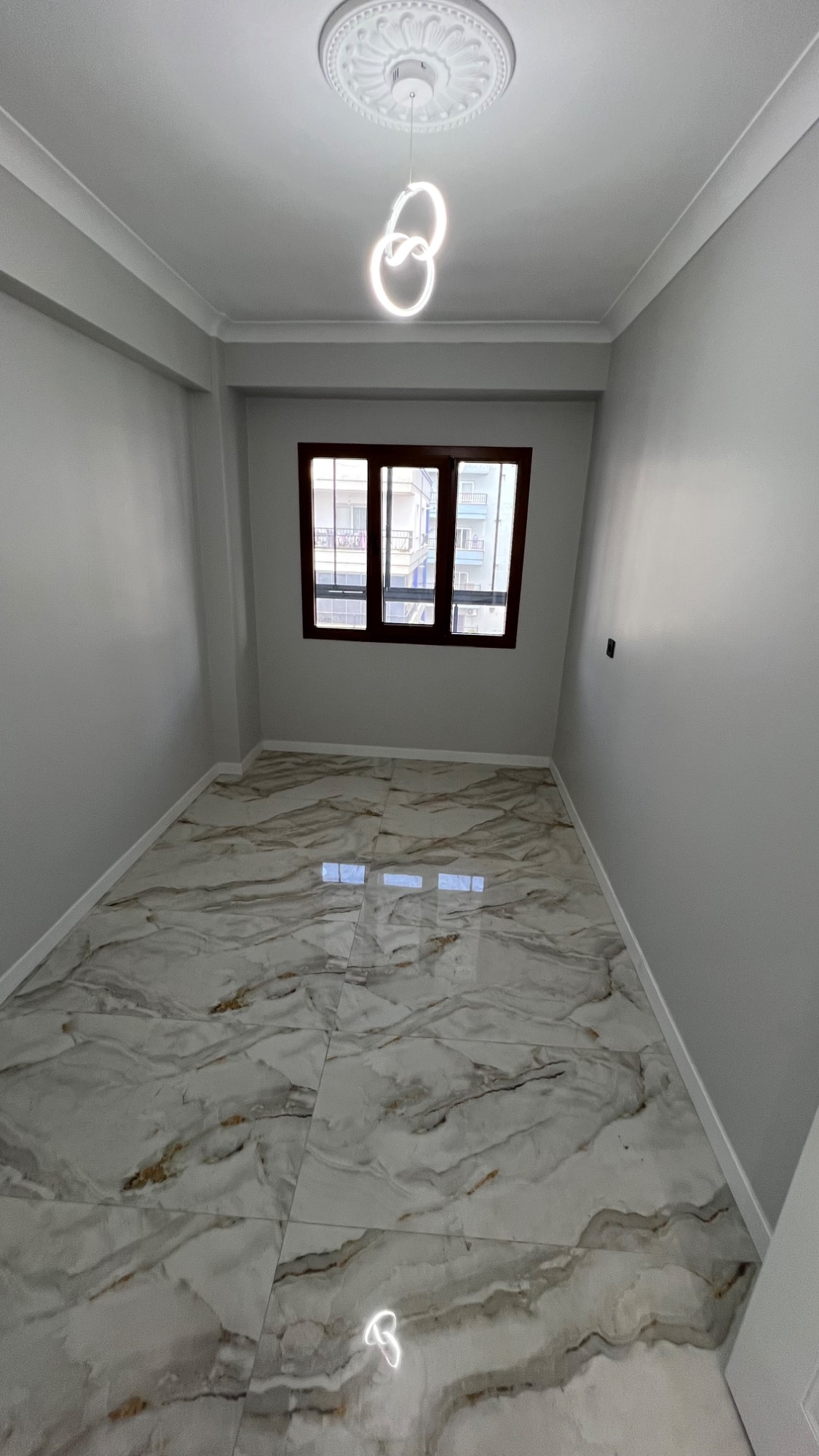 TURGUTLU SATILIK SELVİLİTEPE MAH SELVİTEPE MUSAL YAKINI 95 M2 2+1 SIFIR DAİRE
