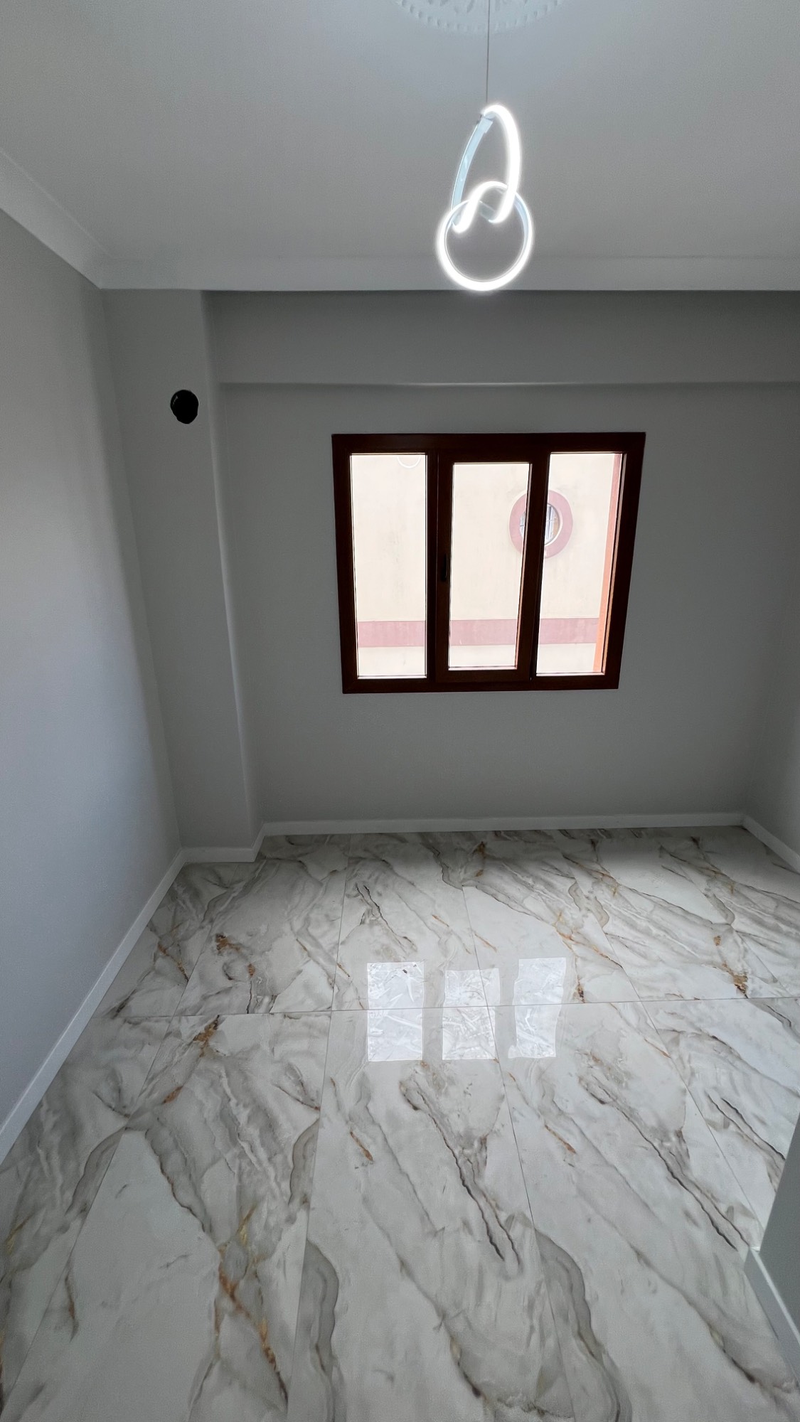 TURGUTLU SATILIK SELVİLİTEPE MAH SELVİTEPE MUSAL YAKINI 95 M2 2+1 SIFIR DAİRE