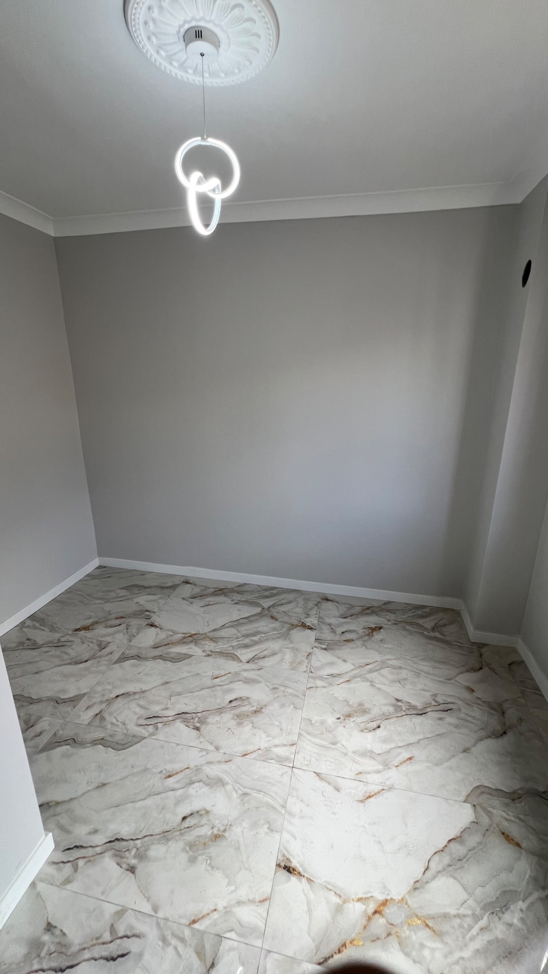 TURGUTLU SATILIK SELVİLİTEPE MAH SELVİTEPE MUSAL YAKINI 95 M2 2+1 SIFIR DAİRE