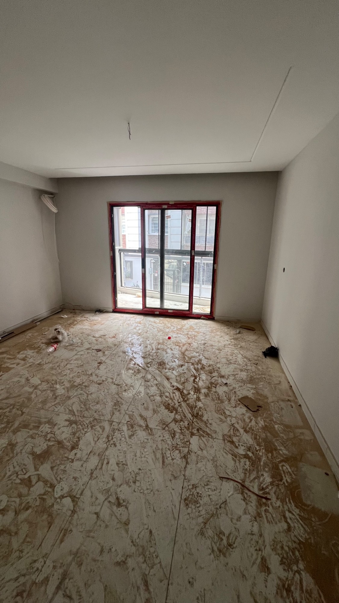 TURGUTLU SATILIK YENİ MAH 2+1 105 M2 OTOPARK+ASANSÖRLÜ