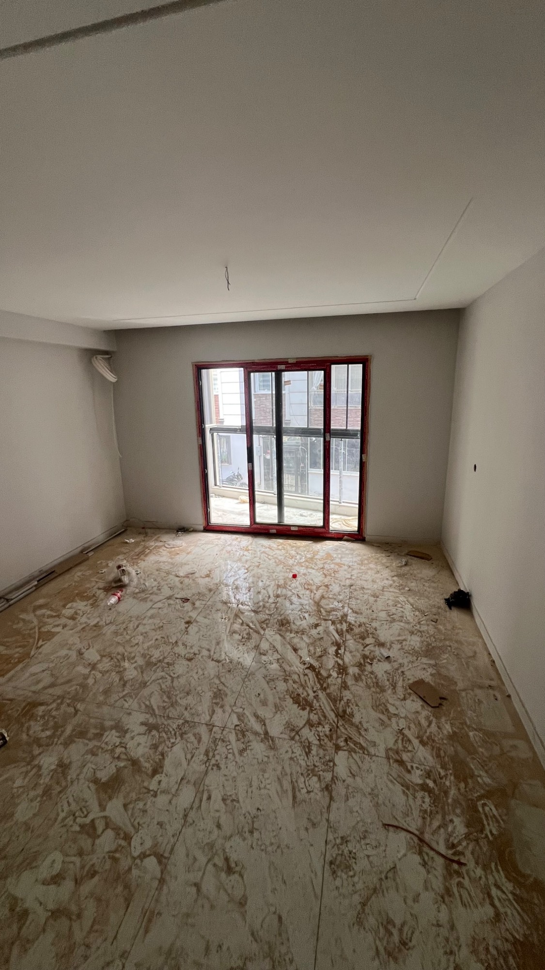TURGUTLU SATILIK YENİ MAH 2+1 105 M2 OTOPARK+ASANSÖRLÜ