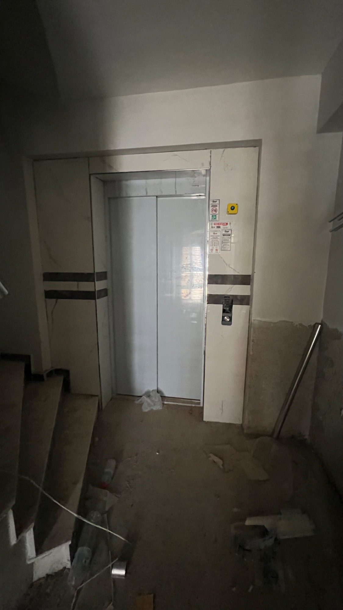 TURGUTLU SATILIK YENİ MAH 2+1 105 M2 OTOPARK+ASANSÖRLÜ
