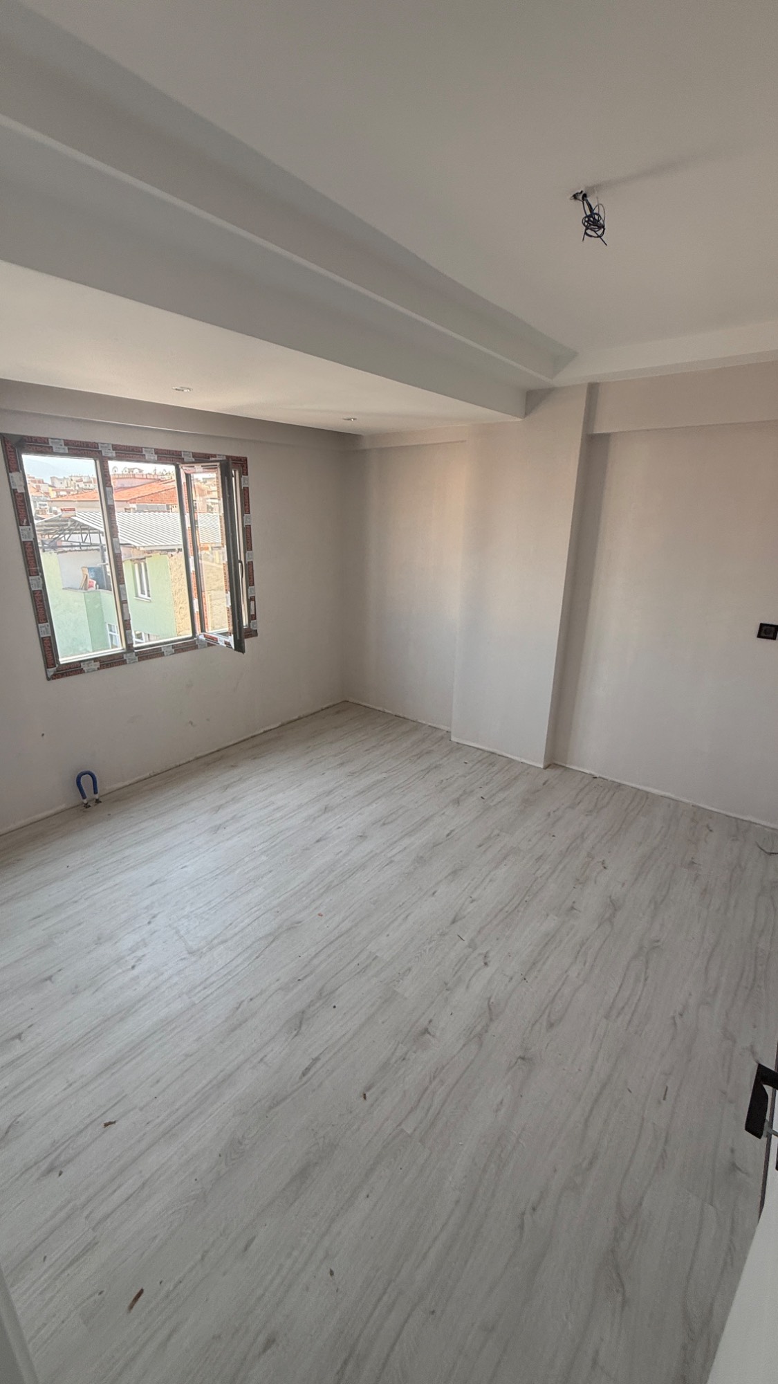TURGUTLU SATILIK ATATÜRK MAH PAZARTESİ PAZARI YAKINI 2+1 SIFIR ARA KAT DAİRE