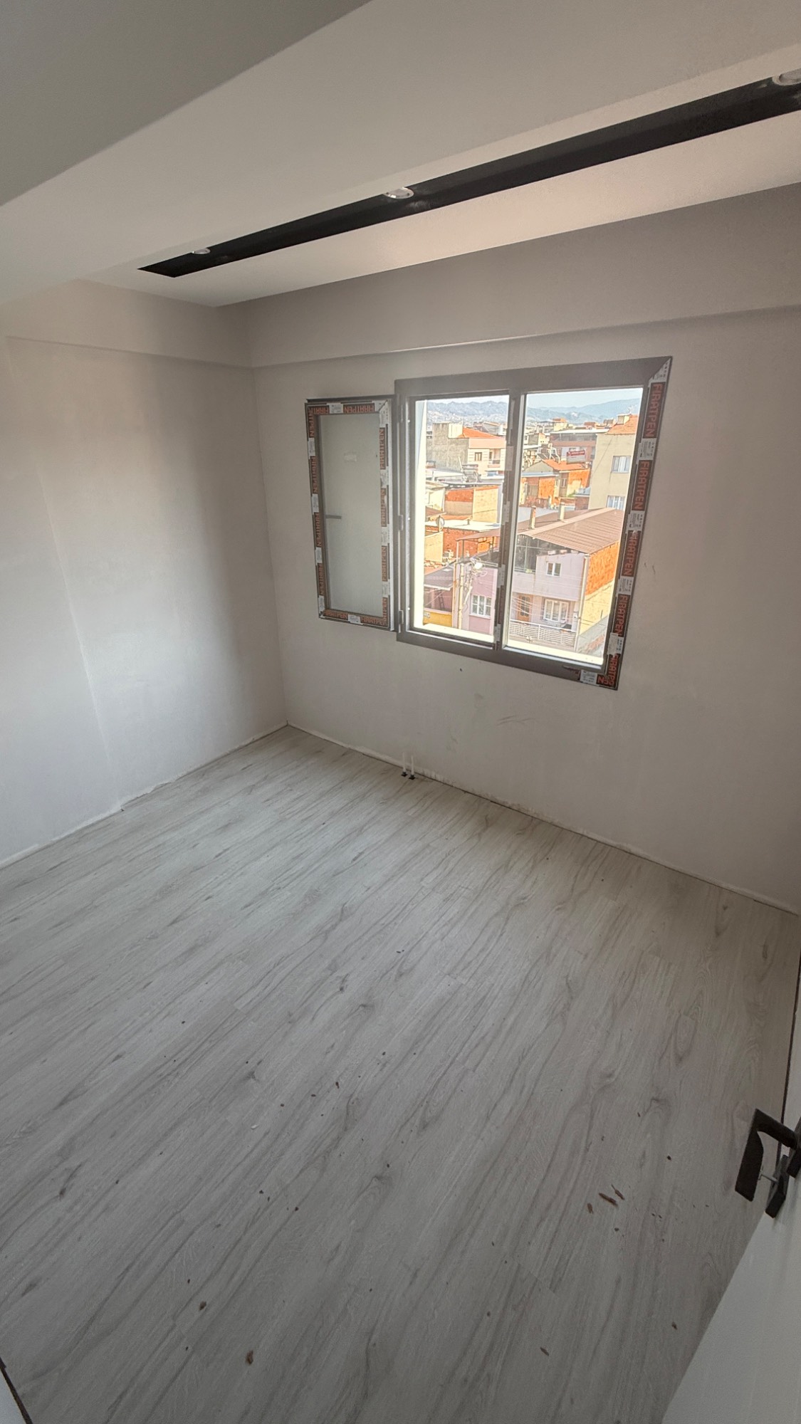 TURGUTLU SATILIK ATATÜRK MAH PAZARTESİ PAZARI YAKINI 2+1 SIFIR ARA KAT DAİRE