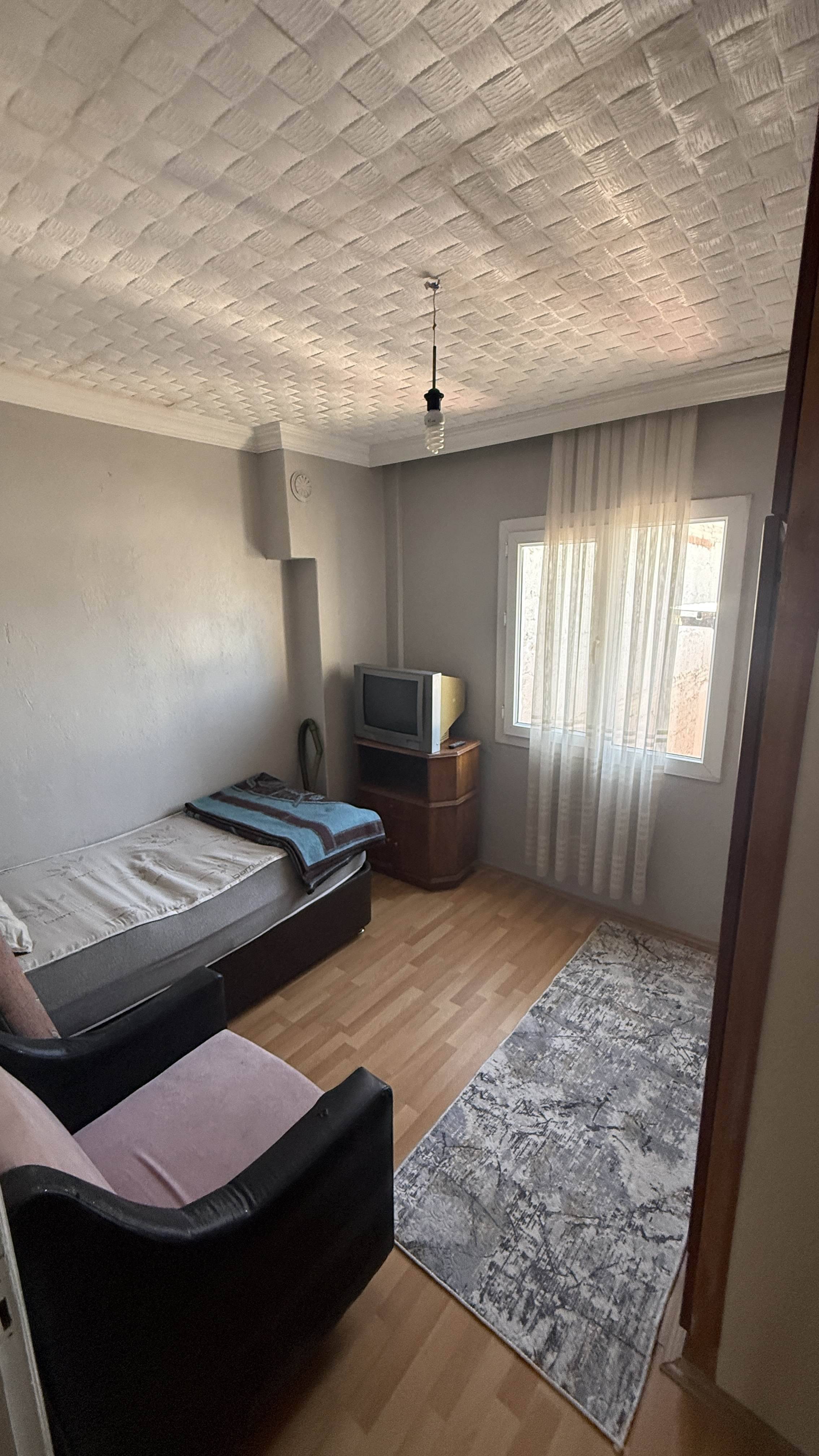 TURGUTLU KİRALIK ŞEHİTLER MAH 2+1 EŞYALI DAİRE
