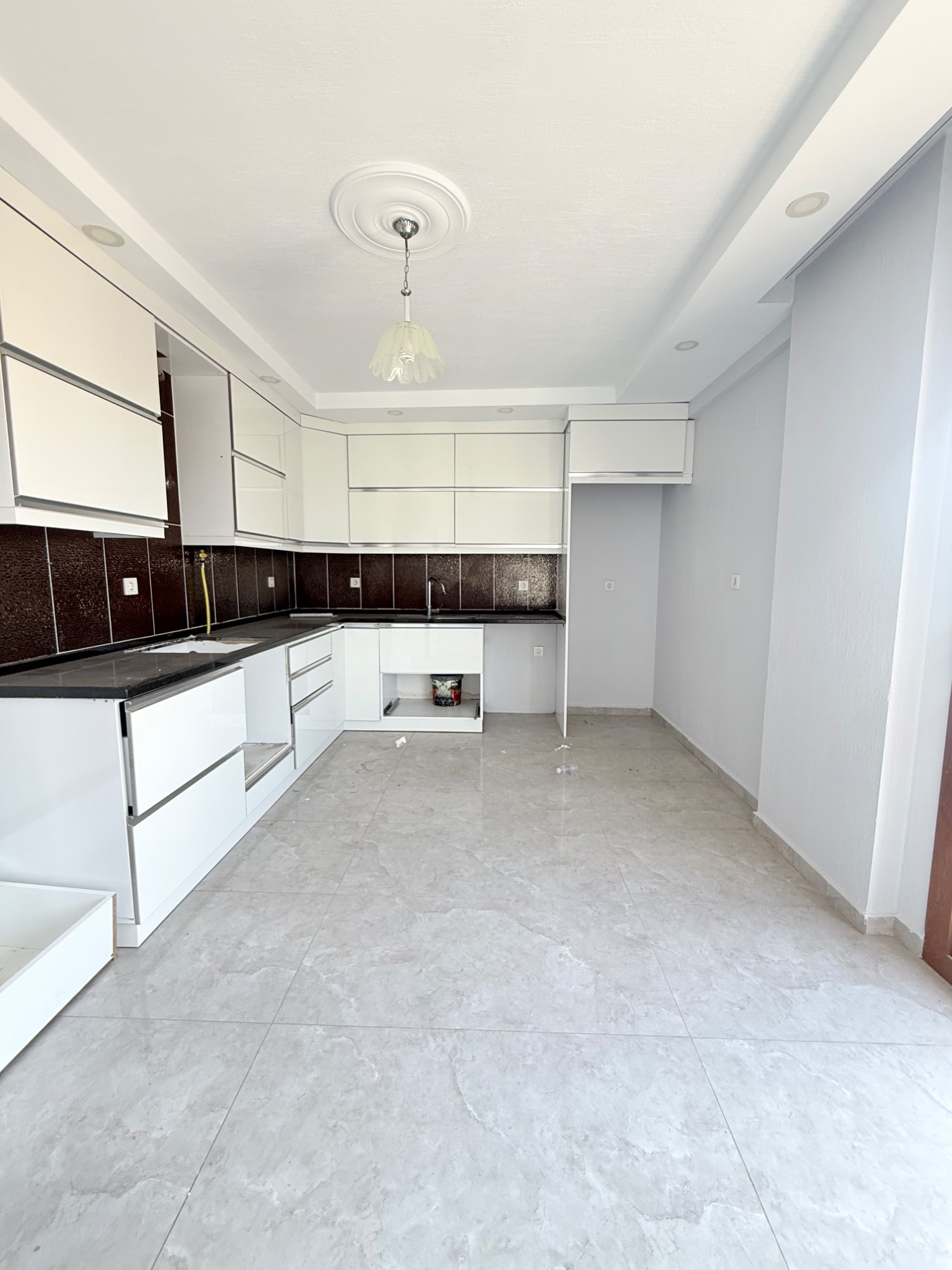 TURGUTLU KİRALIK ŞEHİTLER MAH 3+1 180M2 DAİRE