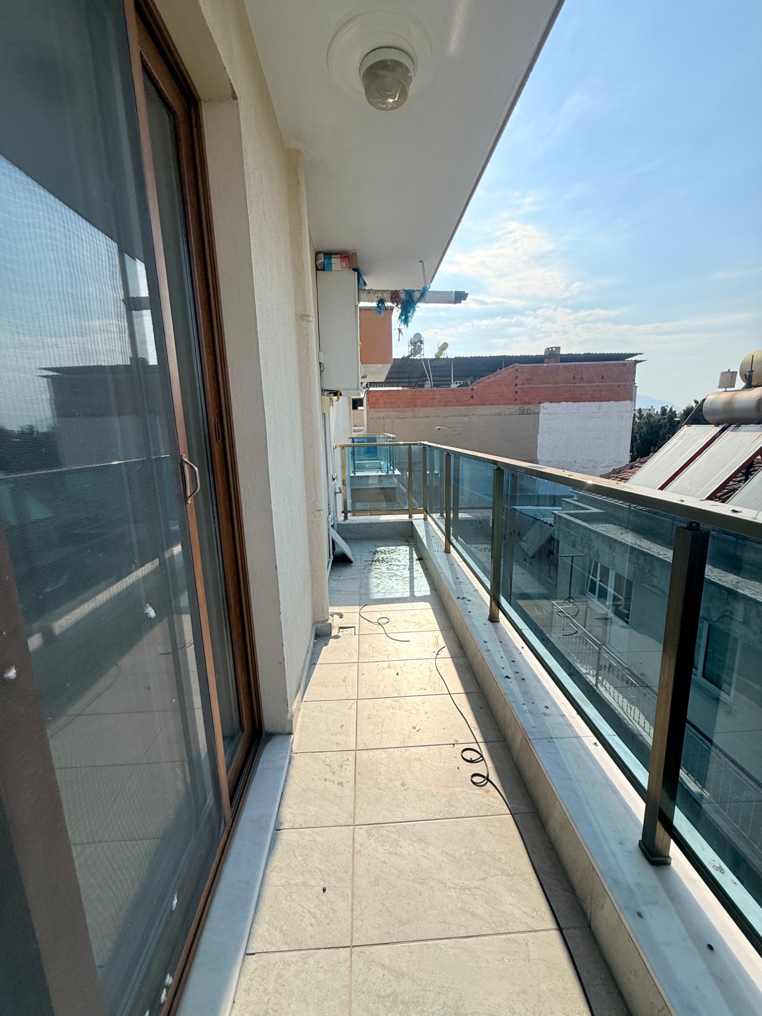 TURGUTLU KİRALIK ŞEHİTLER MAH 3+1 180M2 DAİRE