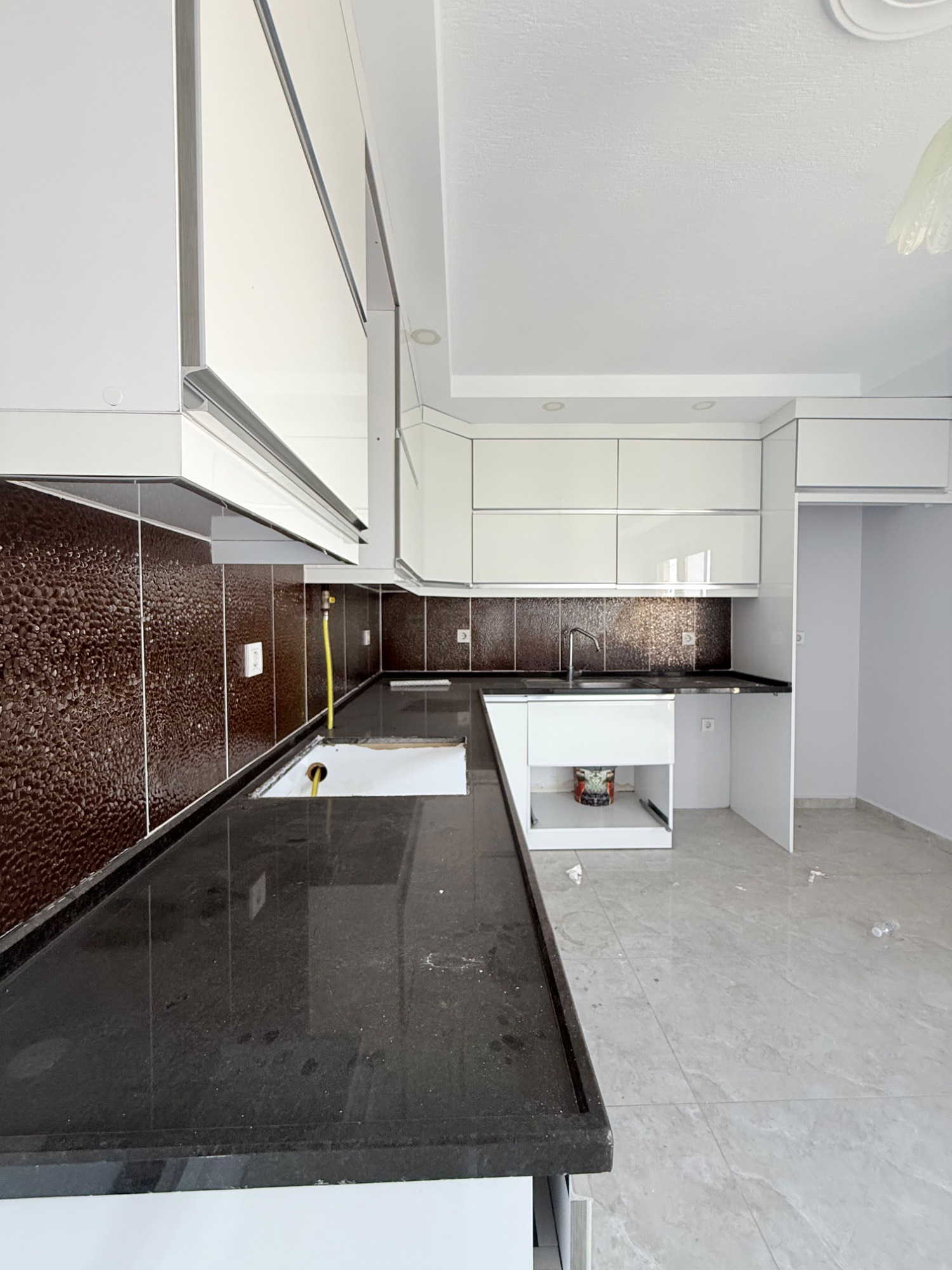 TURGUTLU KİRALIK ŞEHİTLER MAH 3+1 180M2 DAİRE