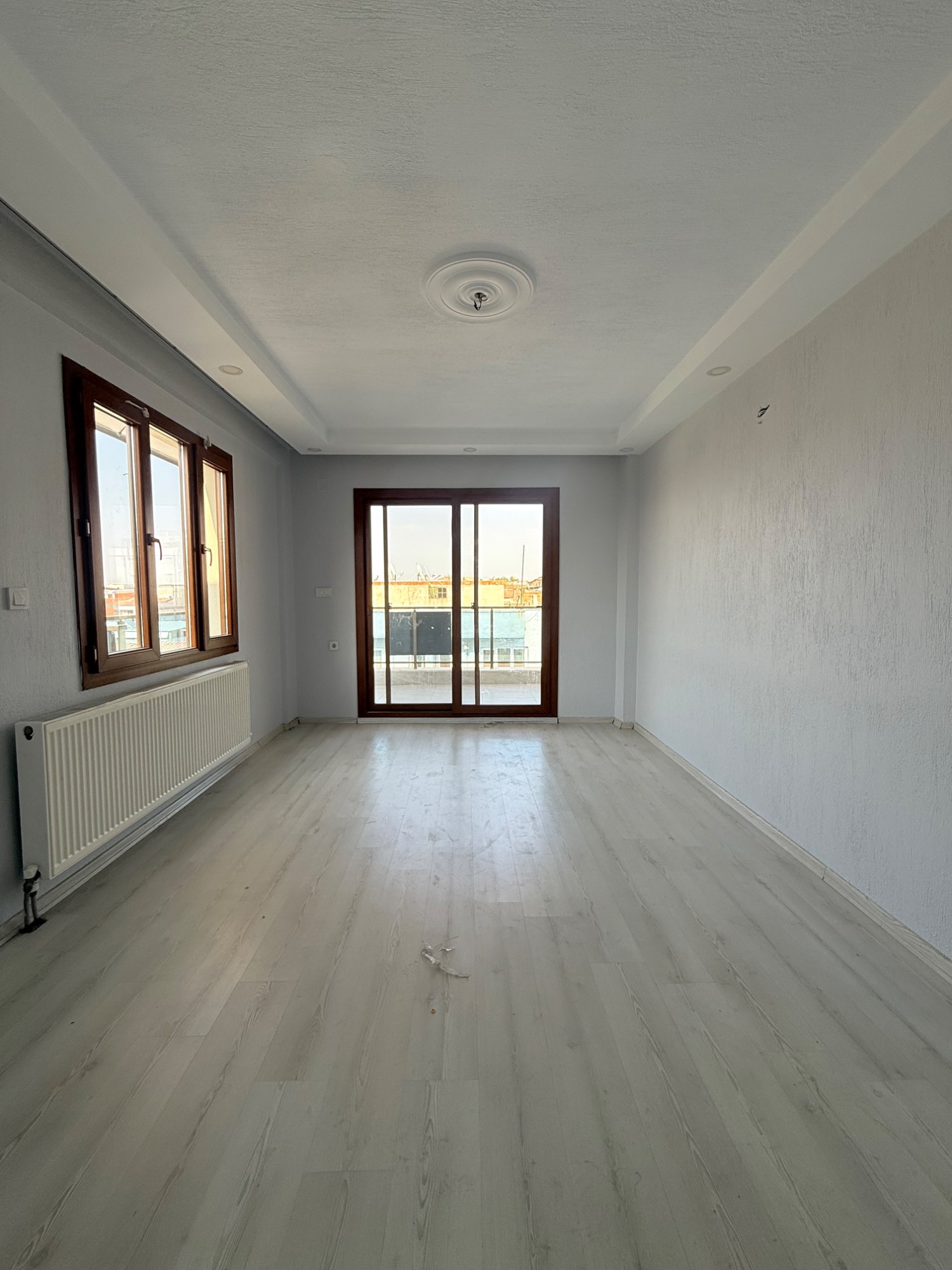 TURGUTLU KİRALIK ŞEHİTLER MAH 3+1 180M2 DAİRE