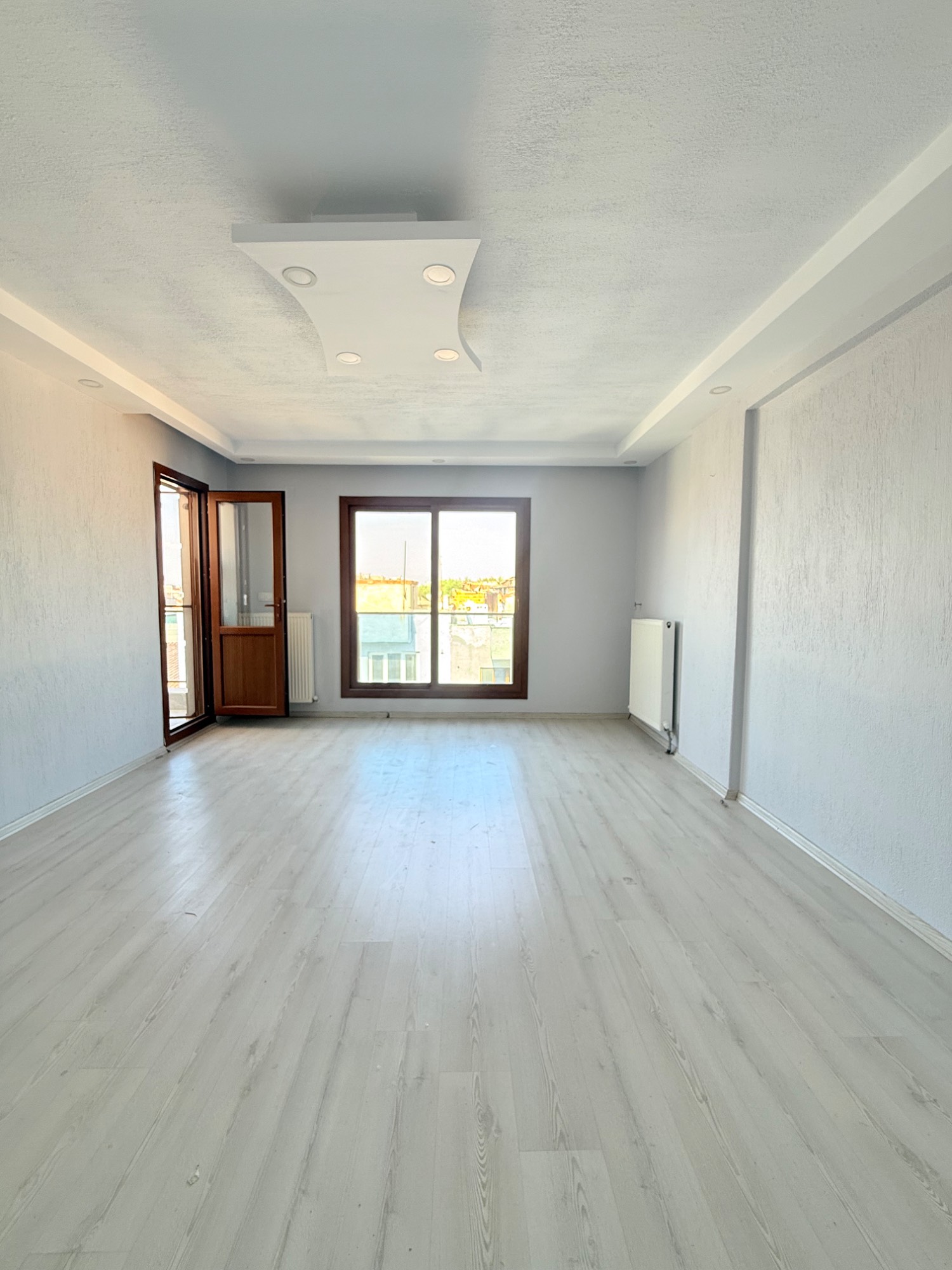 TURGUTLU KİRALIK ŞEHİTLER MAH 3+1 180M2 DAİRE