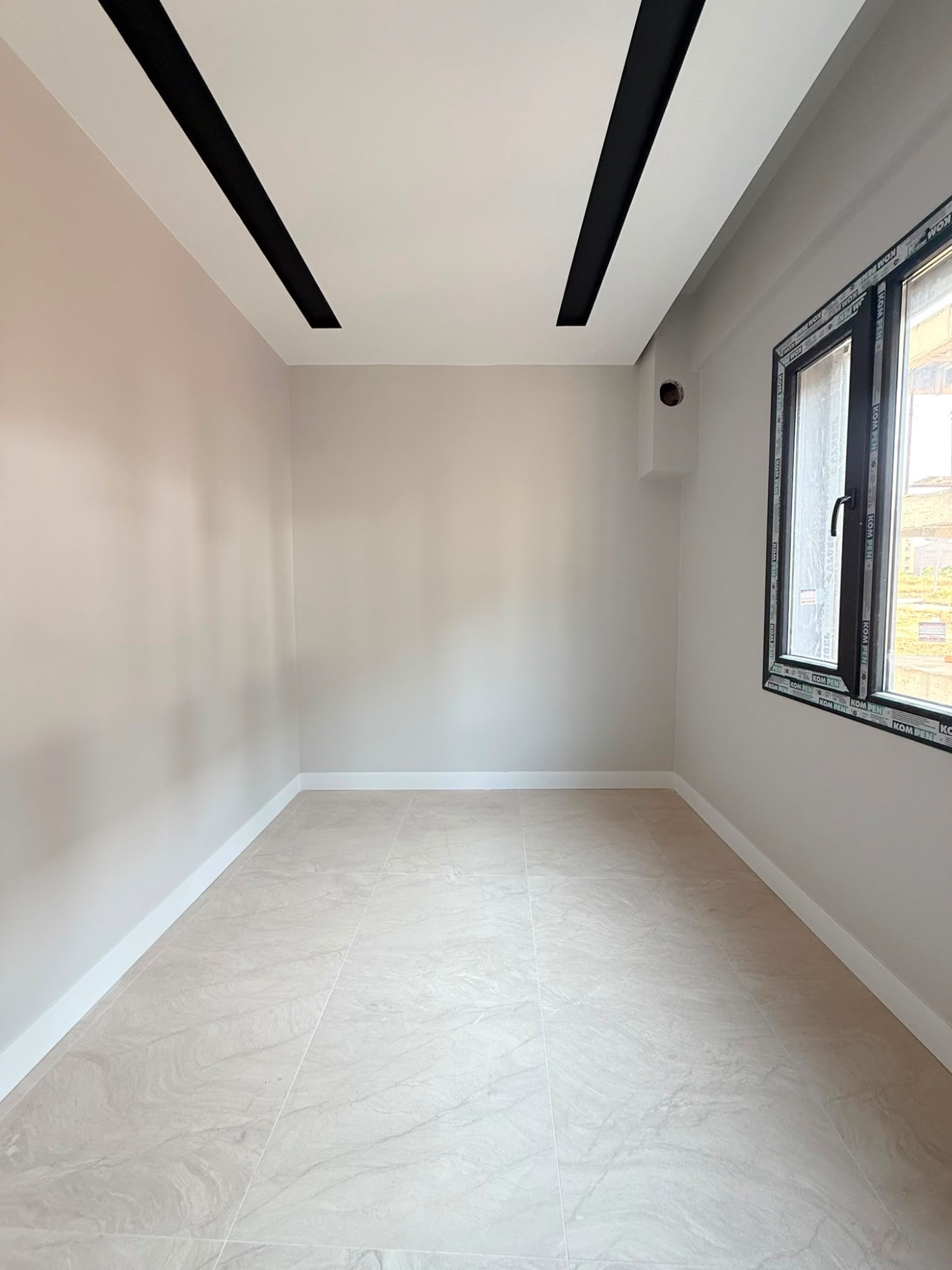 TURGUTLU SATILIK ERGENEKON MAH 95 M2 DAİRE OTOPARKLI ASANSÖRLÜ ALTTAN İSITMALI