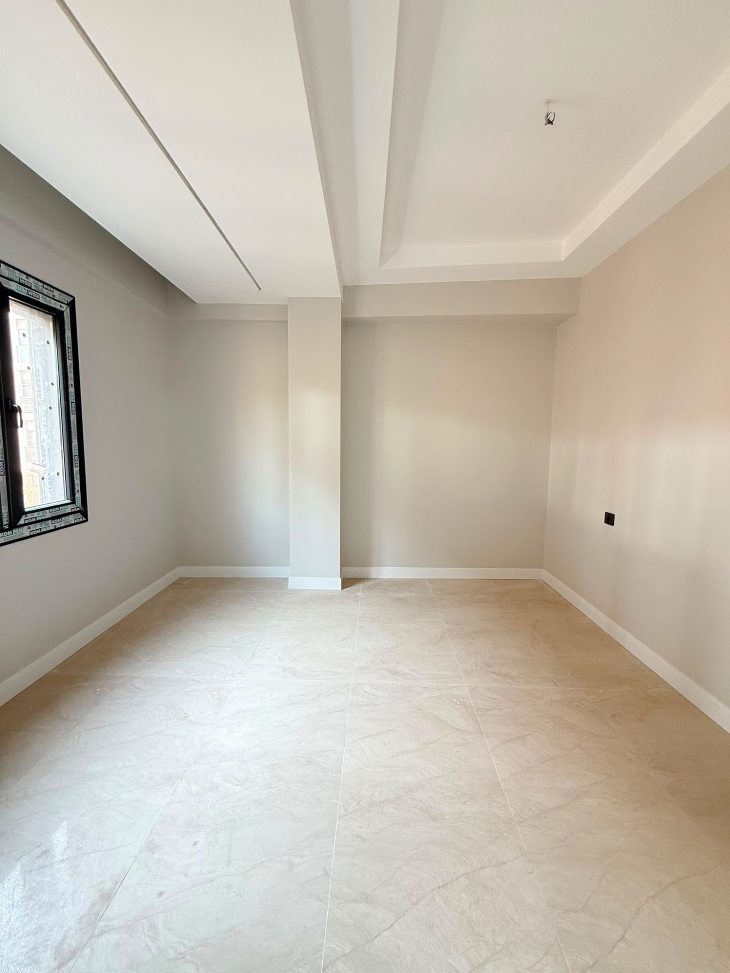 TURGUTLU SATILIK ERGENEKON MAH 95 M2 DAİRE OTOPARKLI ASANSÖRLÜ ALTTAN İSITMALI