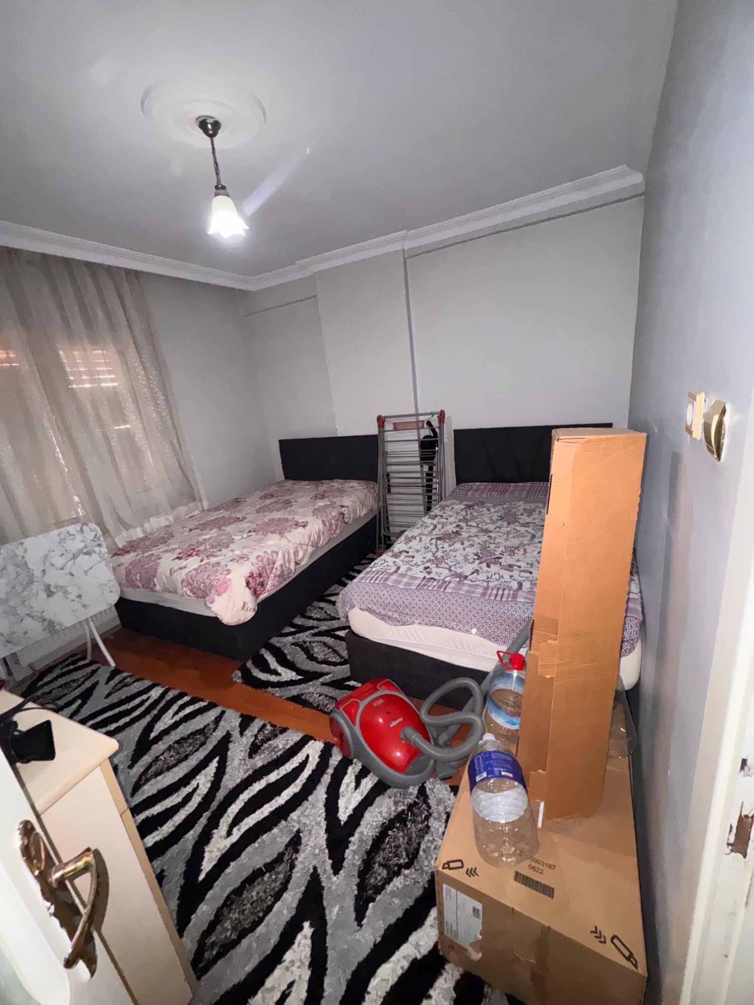 TURGUTLU SATILIK TURAN MAH 2+1 ASANSÖRLÜ ARA KAT DAİRE