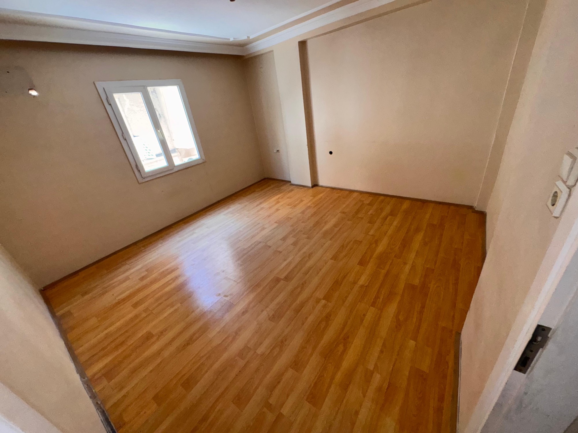 TURGUTLU SATILIK YILDIRIM MAH ÇATALÇEŞME YAKINI ZEMİN ÜSTÜ 2 + 1 DAİRE