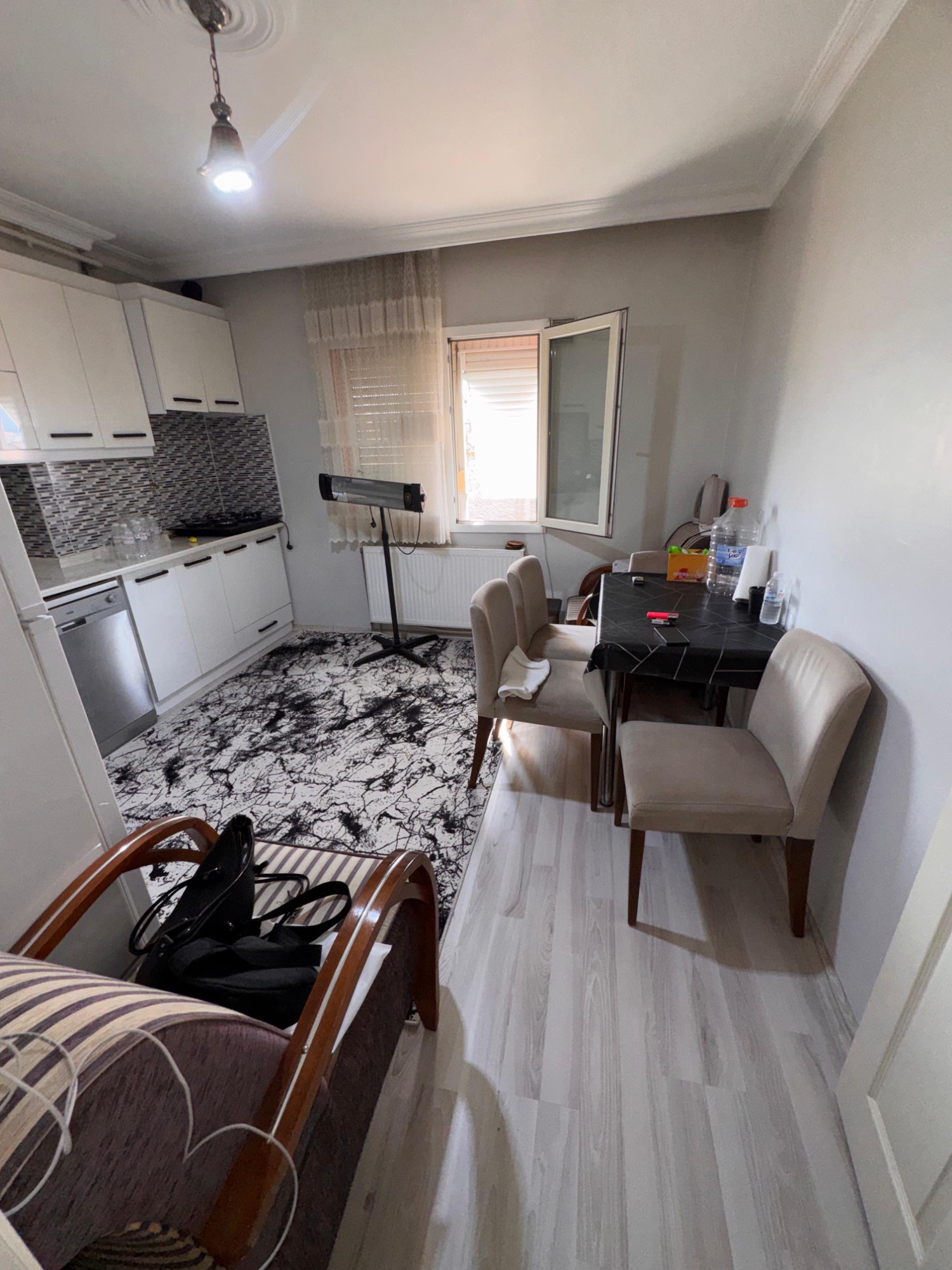 TURGUTLU SATILIK TURAN MAH 2+1 ASANSÖRLÜ ARA KAT DAİRE