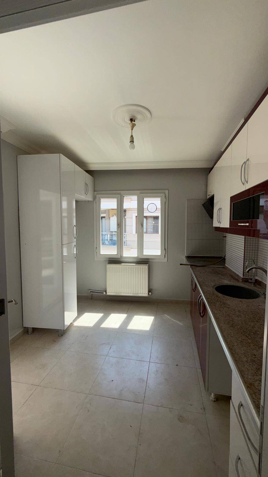 SUBAŞI MAHALLESİ 2+1 ARA KAT DOĞALGAZLİ ASANSÖRLÜ KİRALIK DAİRE