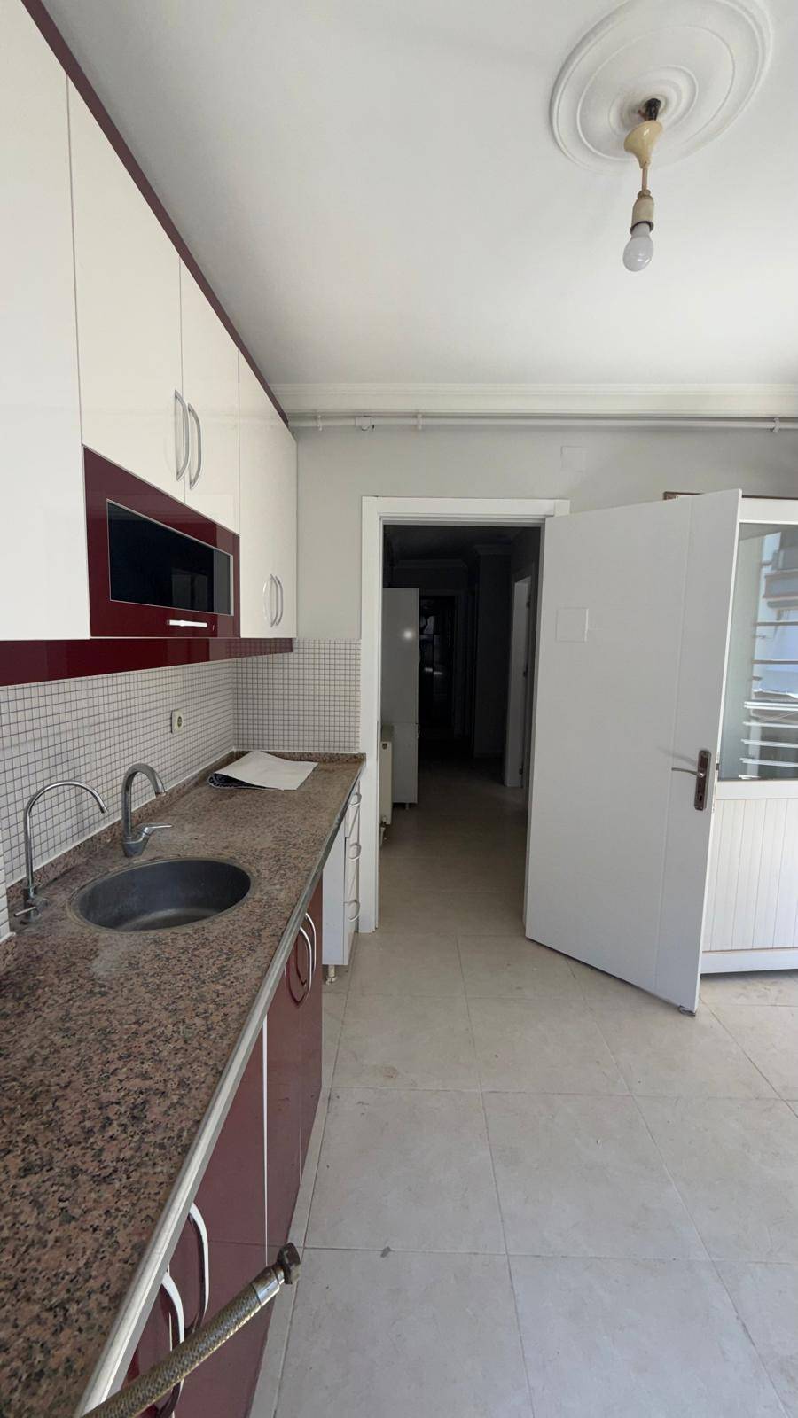 SUBAŞI MAHALLESİ 2+1 ARA KAT DOĞALGAZLİ ASANSÖRLÜ KİRALIK DAİRE
