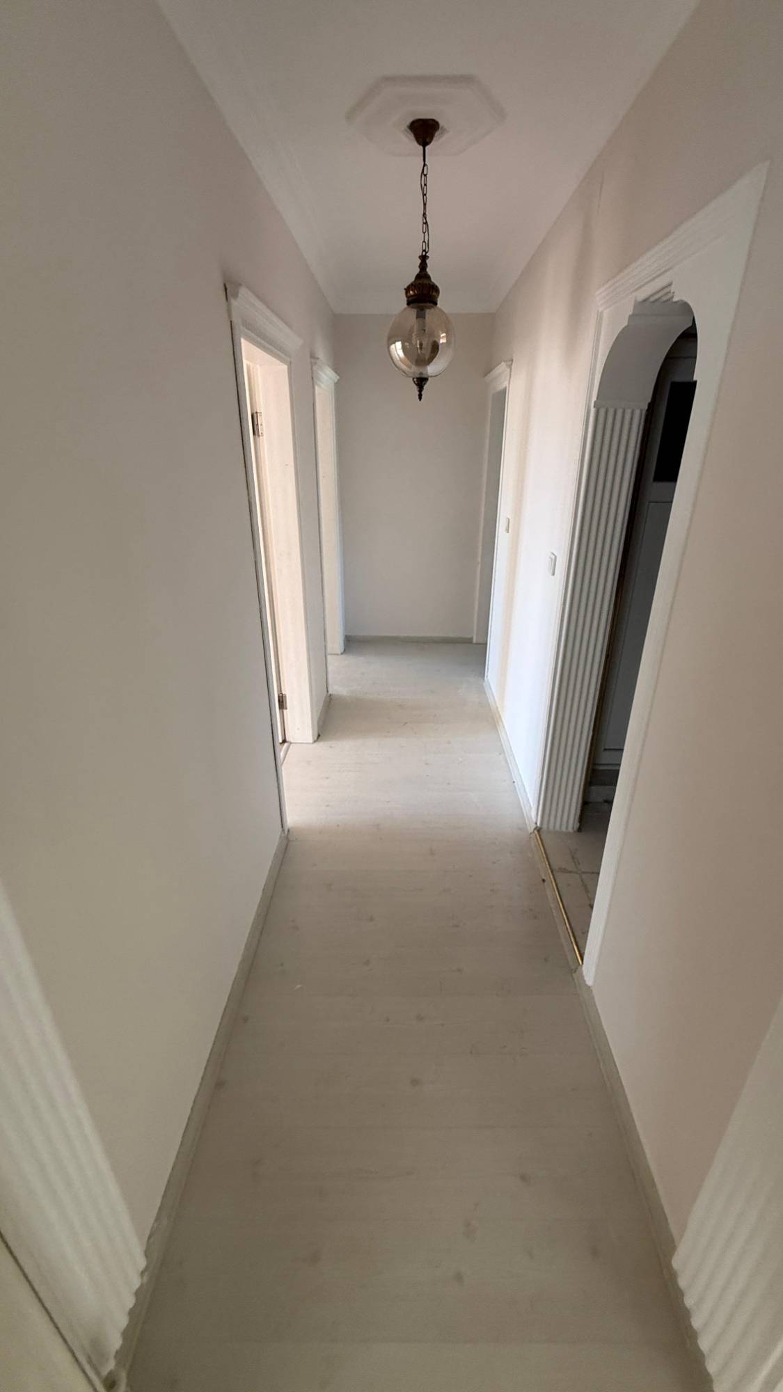 TURGUTLU KAFELER SOKAĞINDA ASANSÖRLÜ DOĞALGAZLI KİRALIK 4+1 DAİRE
