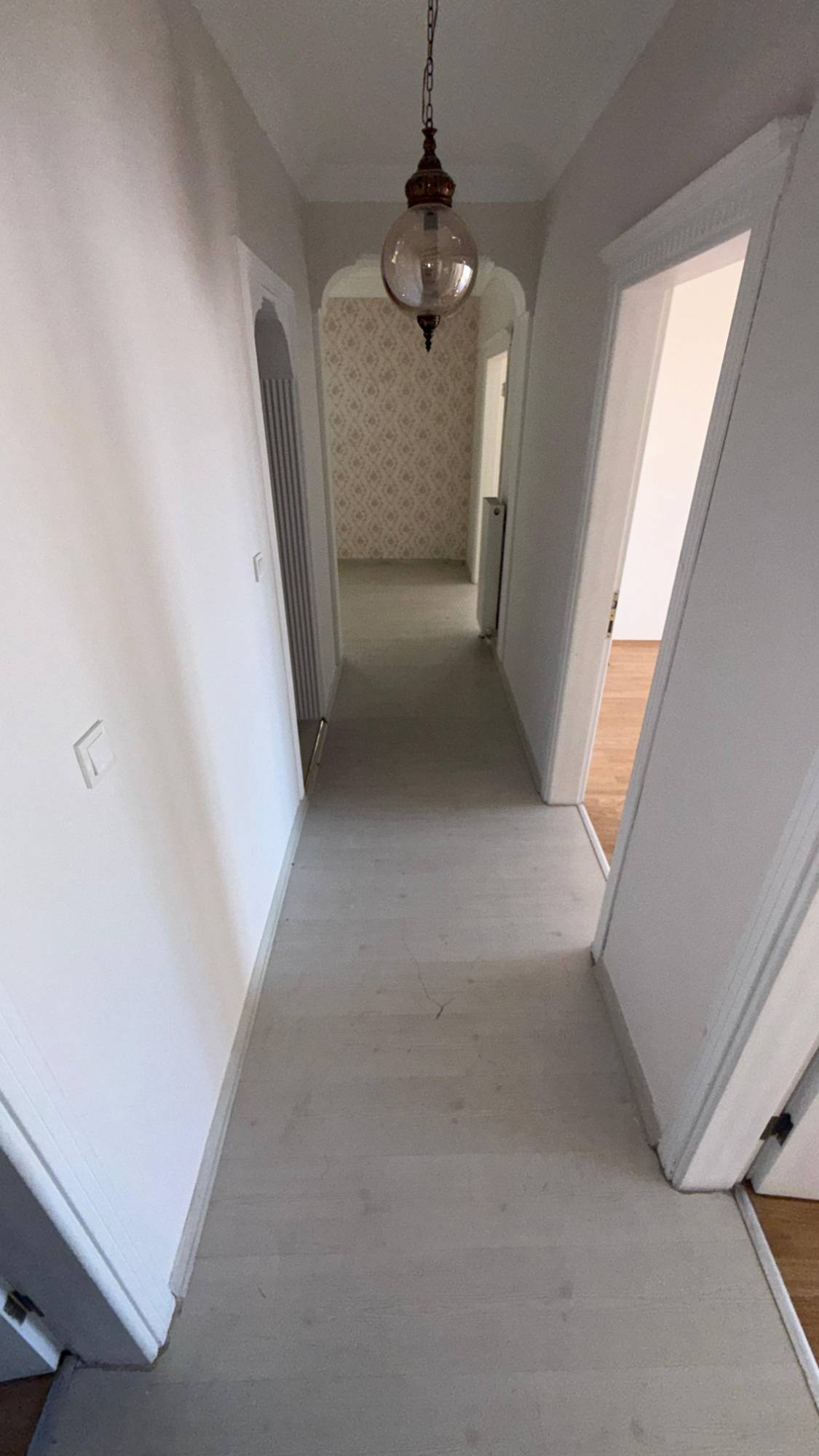 TURGUTLU KAFELER SOKAĞINDA ASANSÖRLÜ DOĞALGAZLI KİRALIK 4+1 DAİRE
