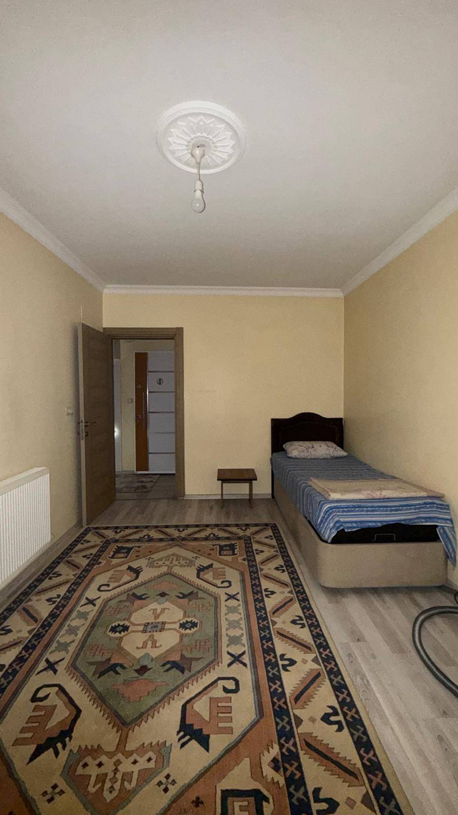 TURGUTLU KIRALIK YIĞITLER MAH 2+0 DOGALGAZLI EŞYALI DAİRE
