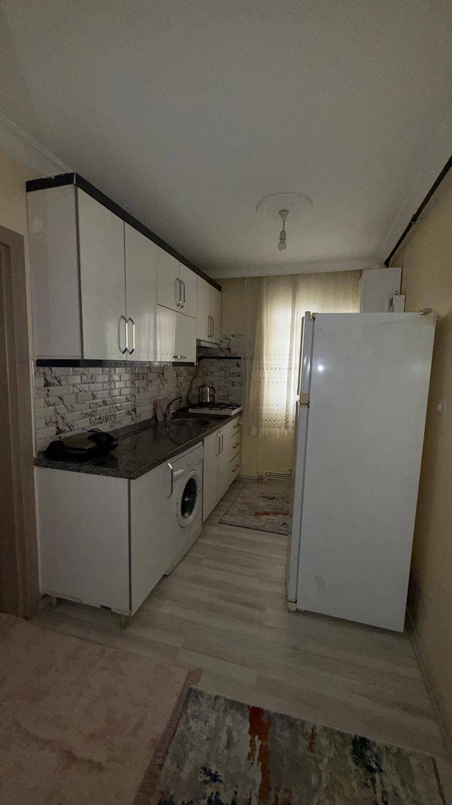 TURGUTLU KIRALIK YIĞITLER MAH 2+0 DOGALGAZLI EŞYALI DAİRE