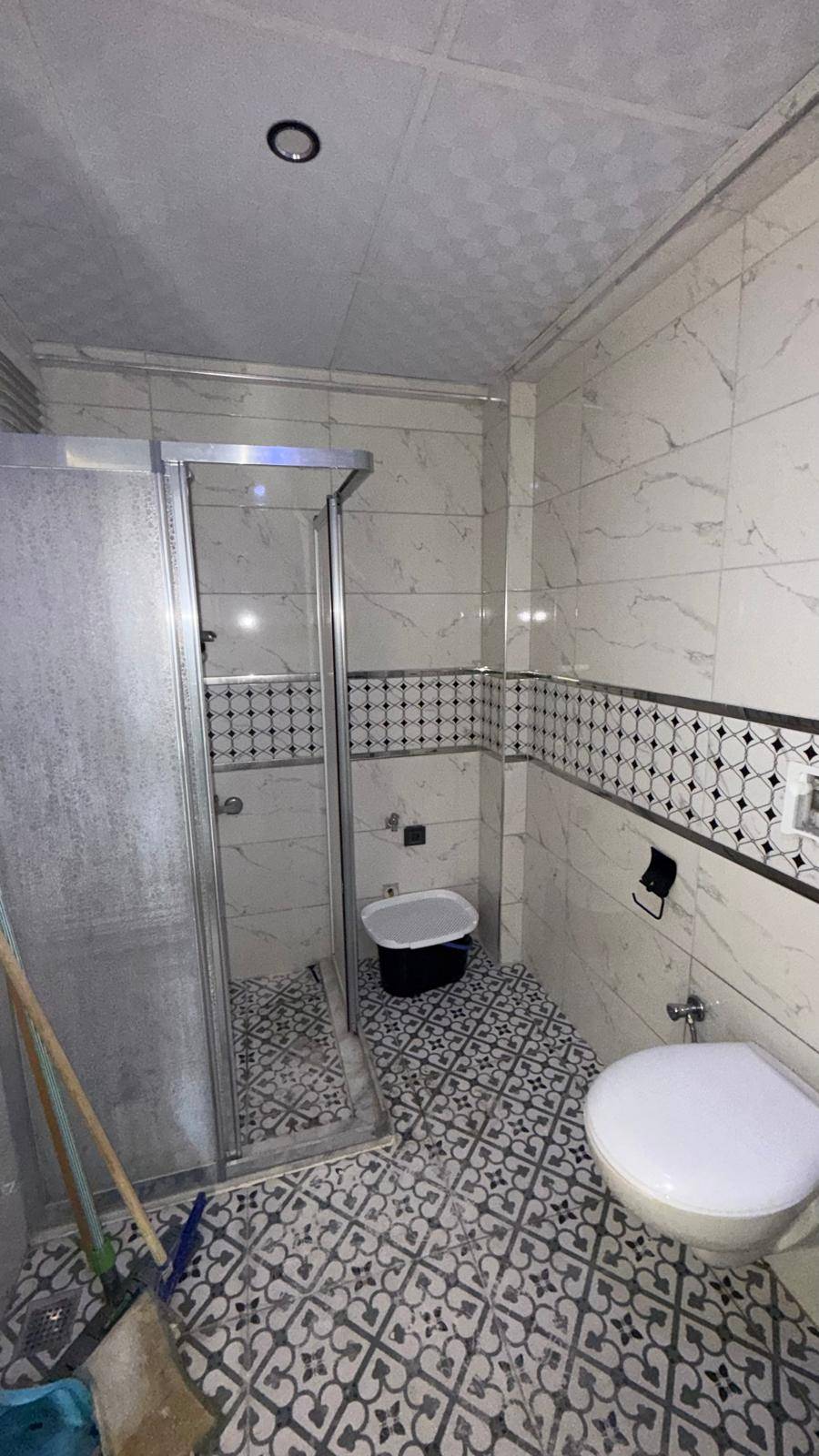 ERGENEKON MAHALLESİ 3+1 OTOPARK ÜSTÜ GENİŞ FERAH KİRALIK DAİRE