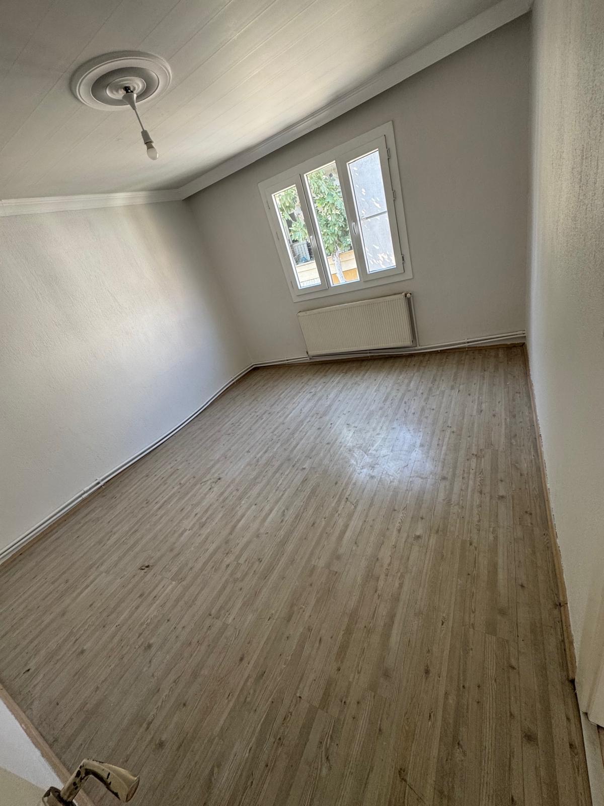 YILDIRIM MAH UYGUN FİYATLI D.GAZLI 2+0 SATILIK DAİRE