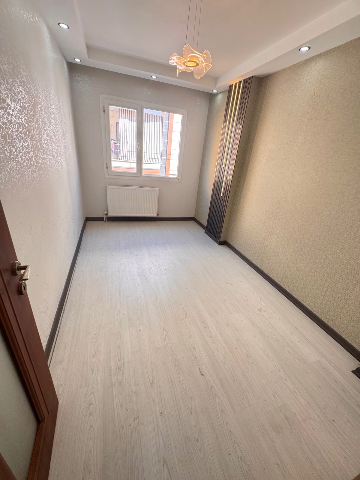 TURAN MAH 2+1 D.GAZLI ARA KAT MERKEZİ KONUMDA MASRAFSIZ SATILIK DAİRE