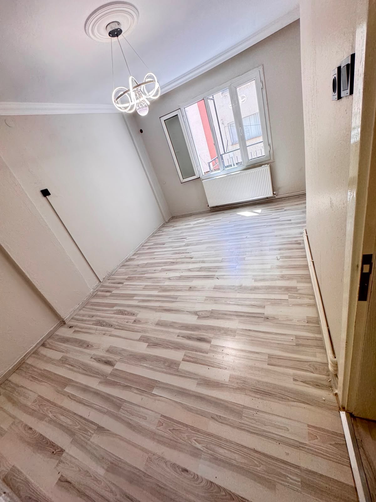 ACİL SATILIK TURAN MAH ARA KAT 2+1 D.GAZLI SATILIK DAİRE