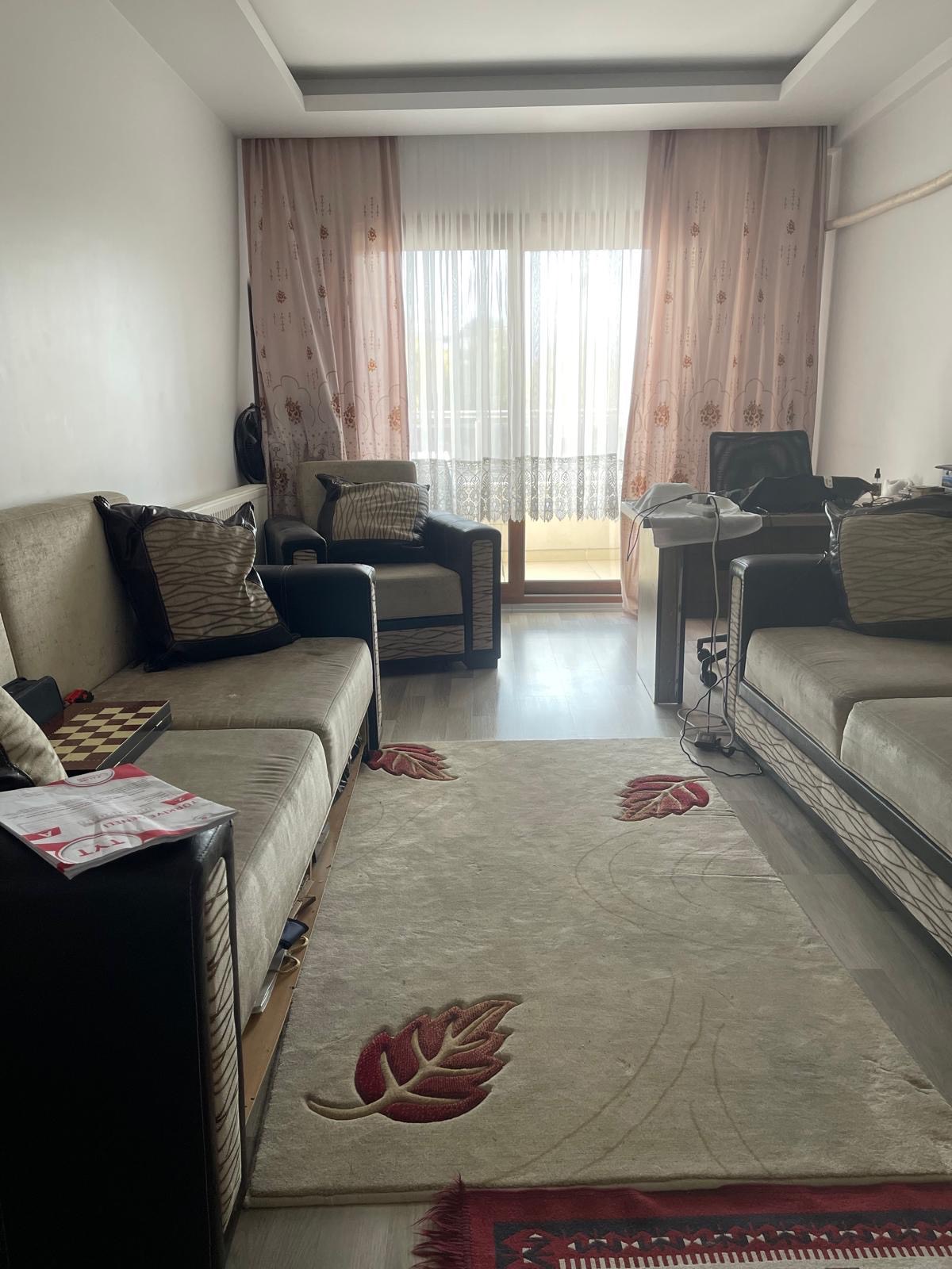 FEN LİSESİ YAKINI 3+1 ARA KAT DOĞALGAZLI KİRALIK DAİRE