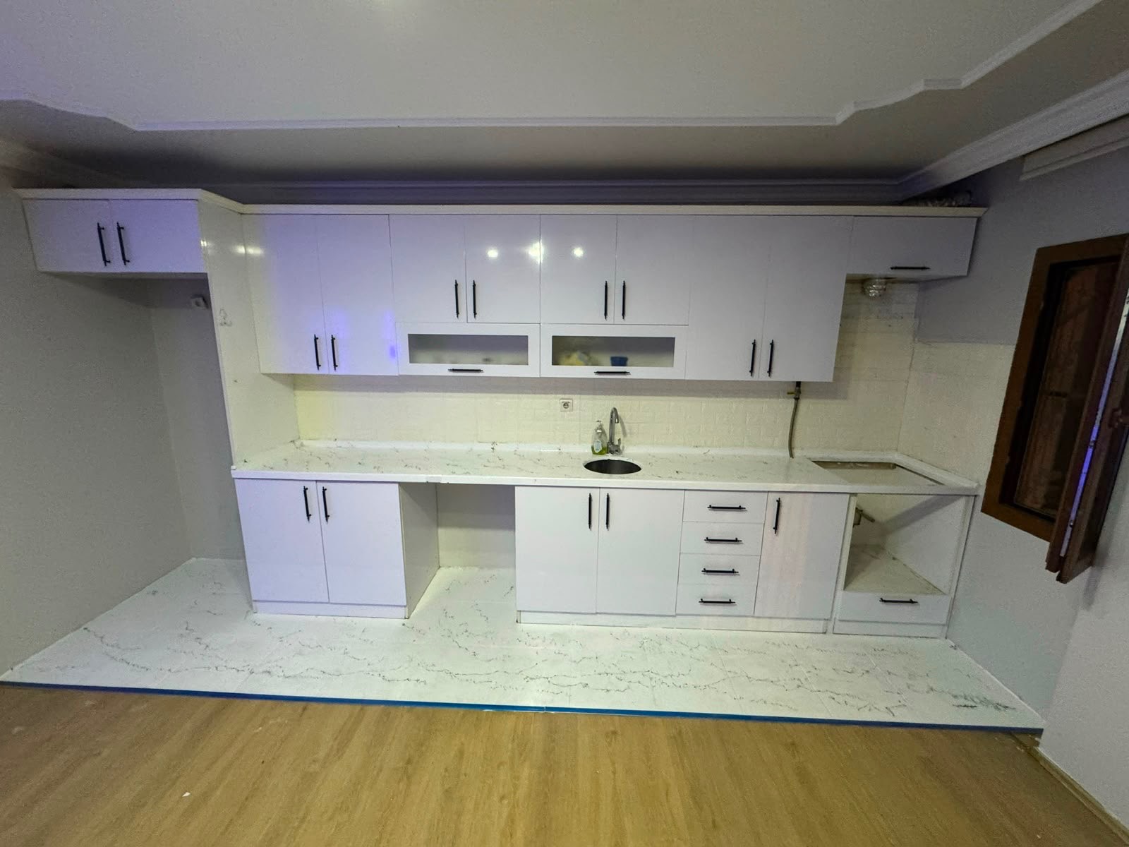 SEVİNÇ PARKI YAKINI 3+1 BAHÇELİ GENİŞ ZEMİN SATILIK DAİRE
