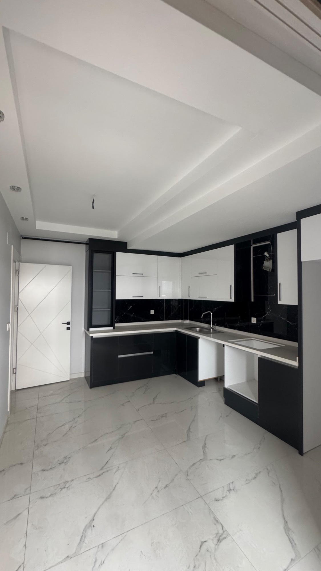 TURGUTLU ERGENEKON MAH BARIŞ SİTESİ YAKINI 3+1