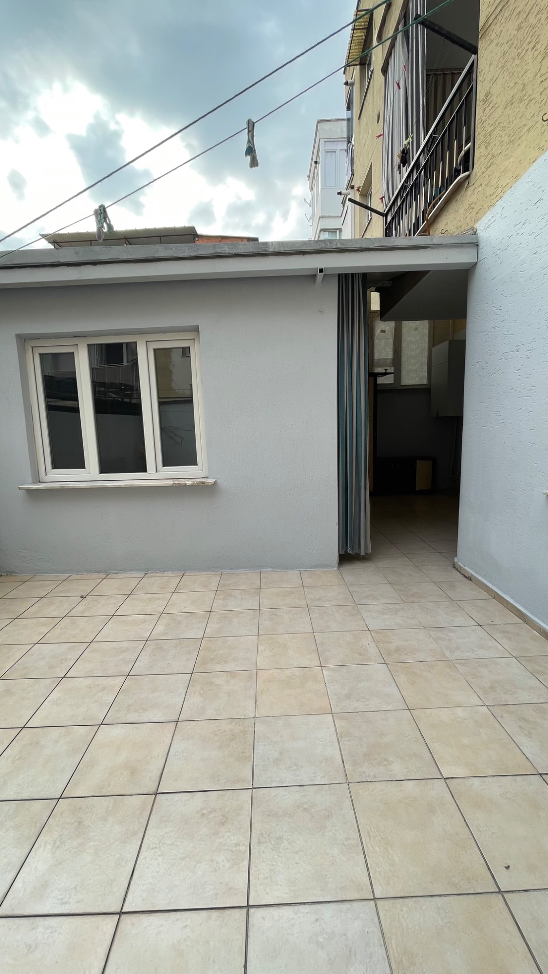 TURGUTLU CUMHURİYET MAHALLESİ’NDE ESKİ MANİSA YOLU CADDESİ ÜZERİNDE ZEMİN ÜSTÜ 3 + 1 DAİRE