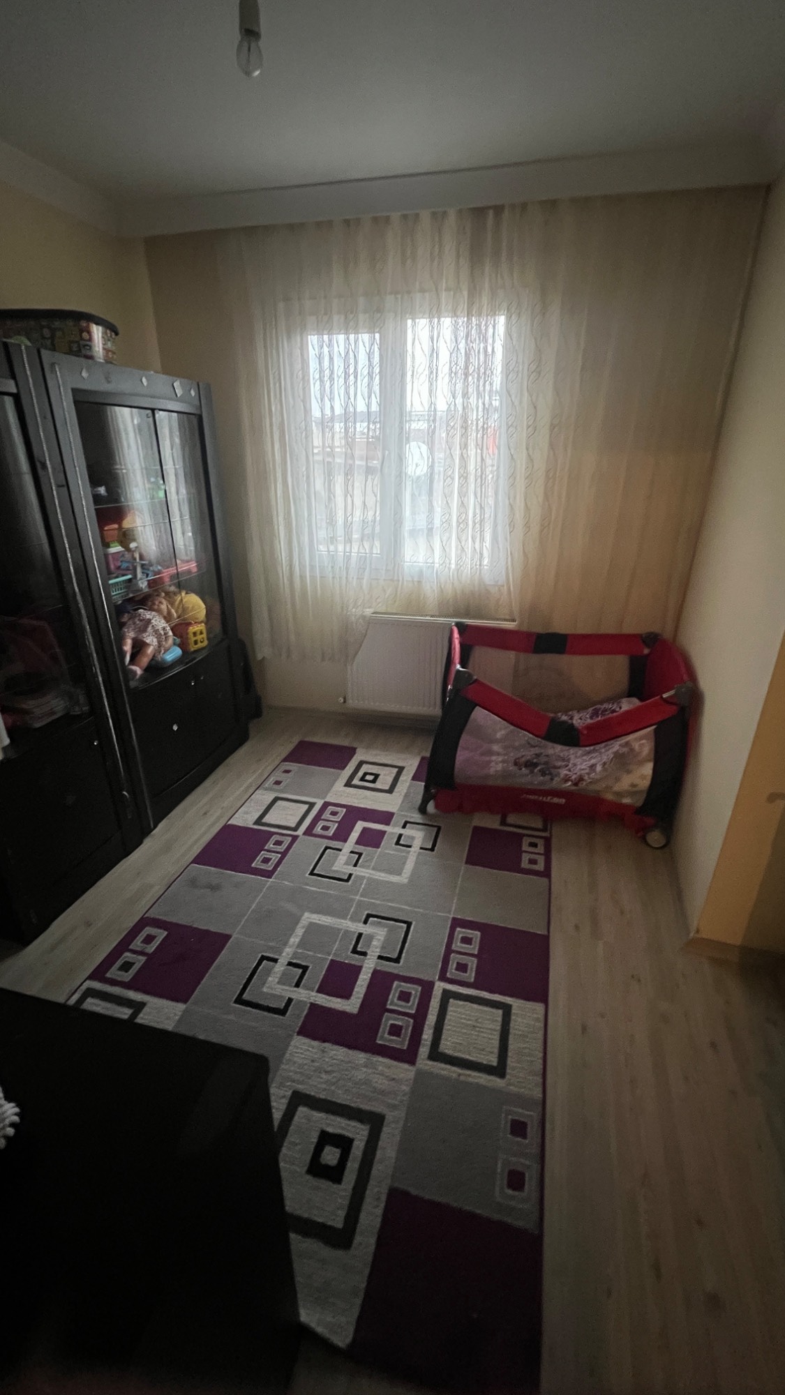 PAZARTESİ PAZARI YAKINI 3 + 1 ARA KAT DOĞALGAZLI SATILIK DAİRE 3+1