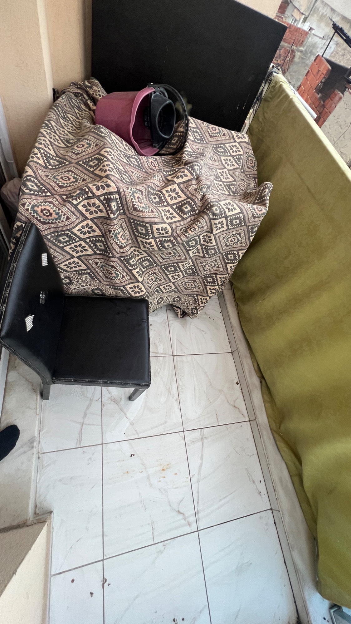 PAZARTESİ PAZARI YAKINI 3 + 1 ARA KAT DOĞALGAZLI SATILIK DAİRE 3+1