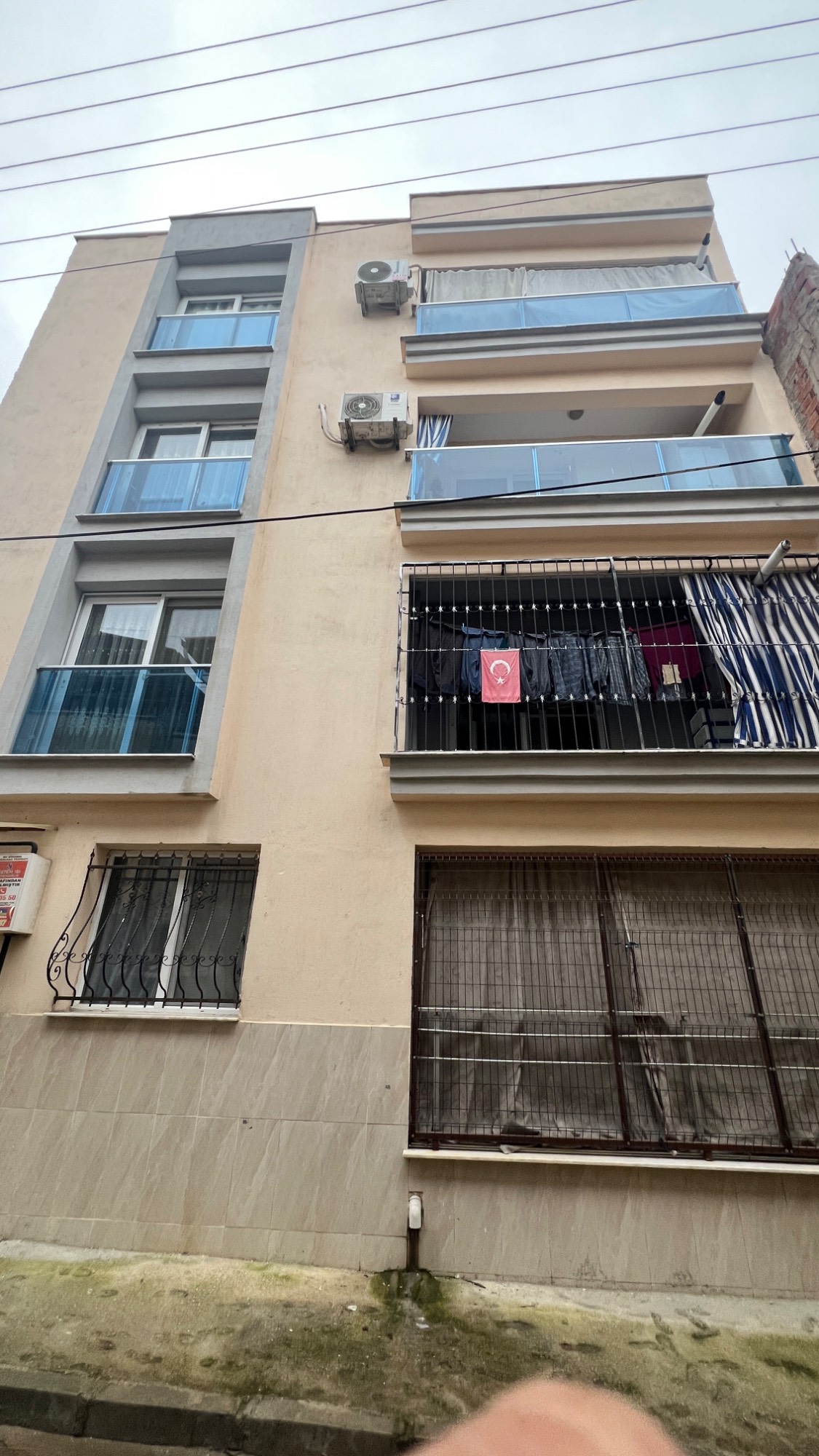 PAZARTESİ PAZARI YAKINI 3 + 1 ARA KAT DOĞALGAZLI SATILIK DAİRE 3+1