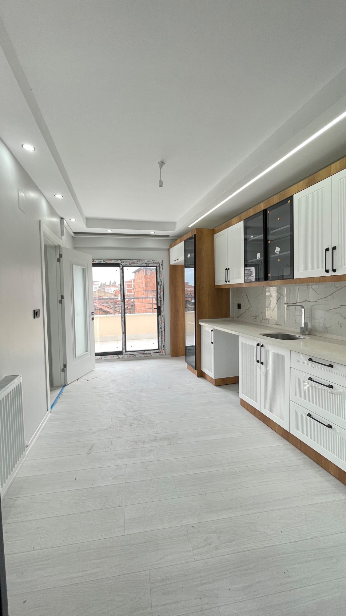 TURGUTLU ŞEHİTLER MAHALLESİ’NDE ASANSÖRLÜ 3 + 1 LÜKS DAİRE