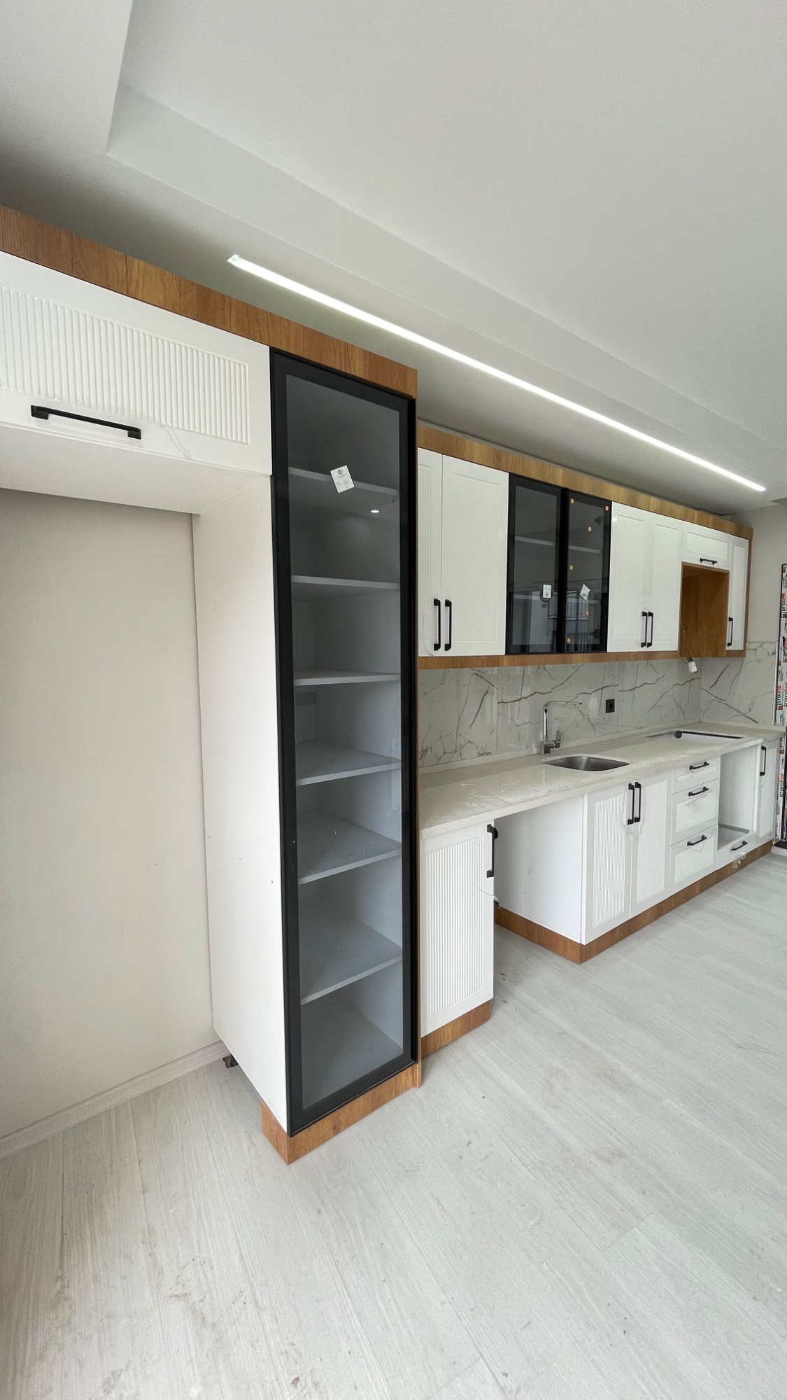 TURGUTLU ŞEHİTLER MAHALLESİ’NDE ASANSÖRLÜ 3 + 1 LÜKS DAİRE