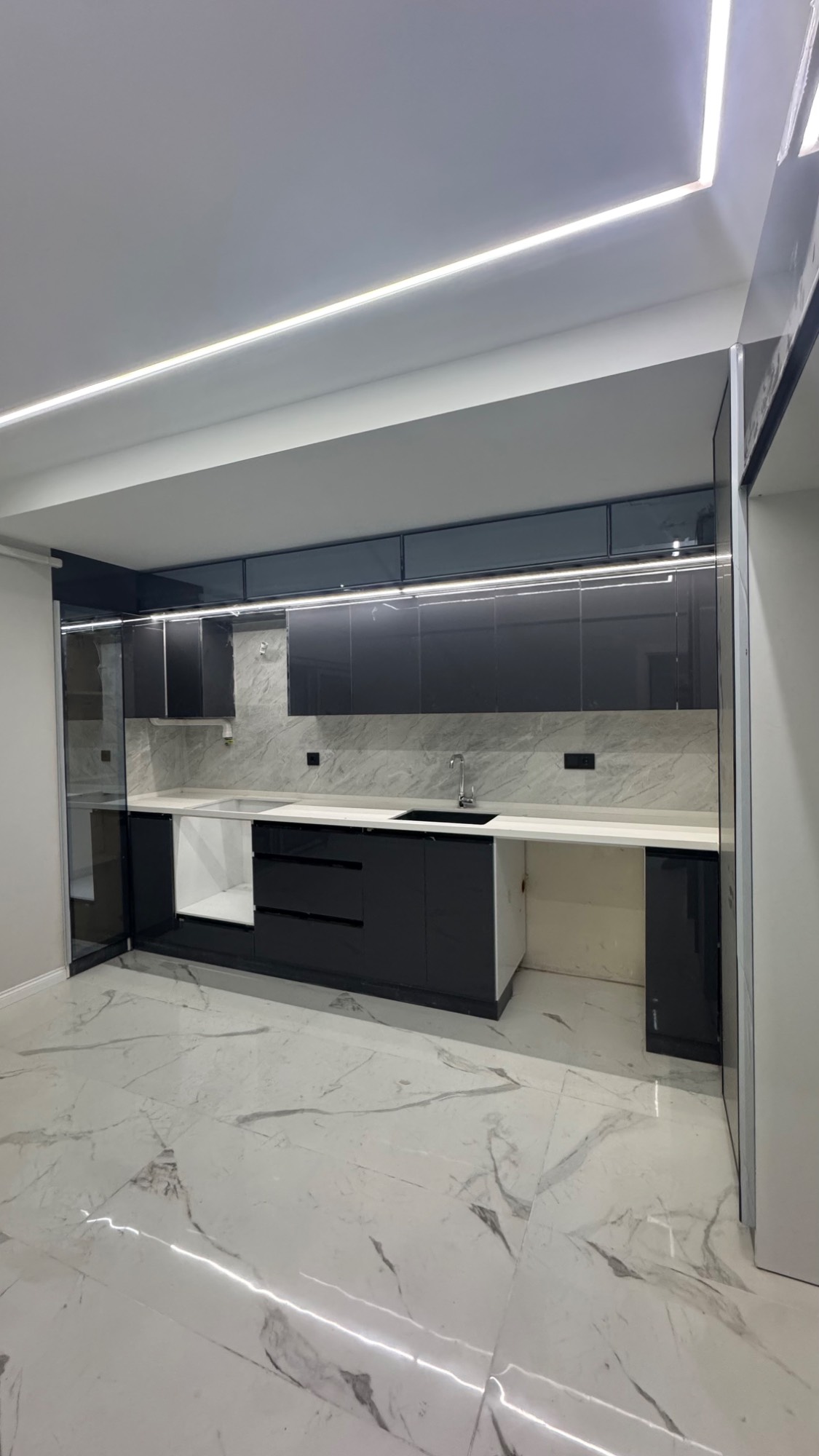 TURGUTLU SATILIK ERGENEKON MAH LÜKS İŞÇİLİKLİ YERDEN ISITMALI 2 + 1 DAİRE