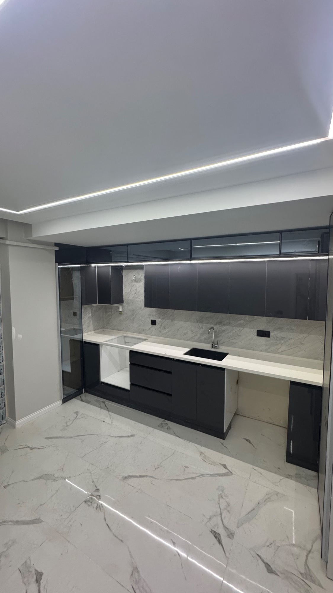 TURGUTLU SATILIK ERGENEKON MAH LÜKS İŞÇİLİKLİ YERDEN ISITMALI 2 + 1 DAİRE