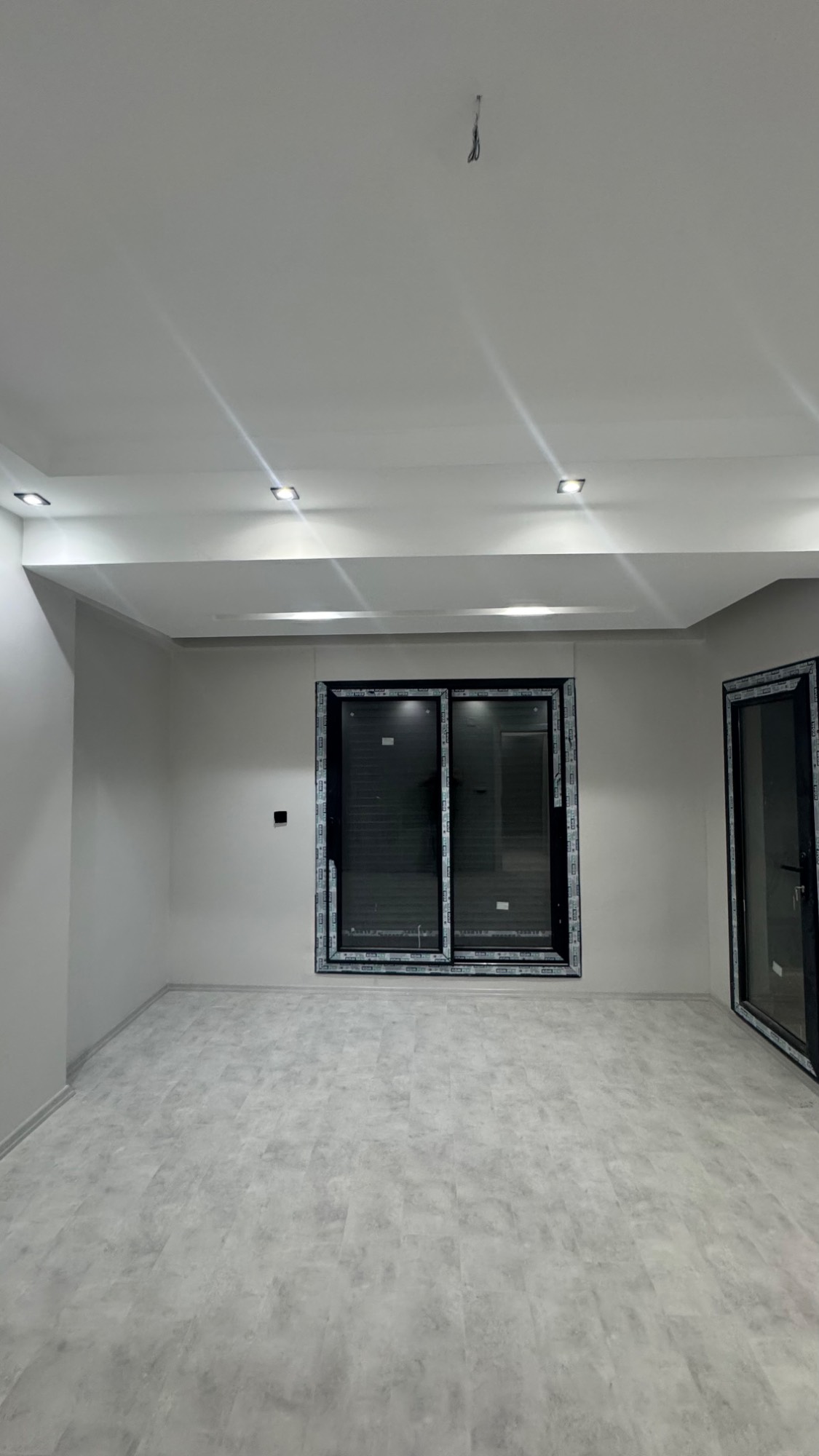 TURGUTLU SATILIK ERGENEKON MAH LÜKS İŞÇİLİKLİ YERDEN ISITMALI 2 + 1 DAİRE