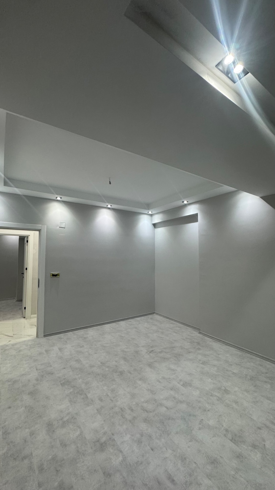 TURGUTLU SATILIK ERGENEKON MAH LÜKS İŞÇİLİKLİ YERDEN ISITMALI 2 + 1 DAİRE