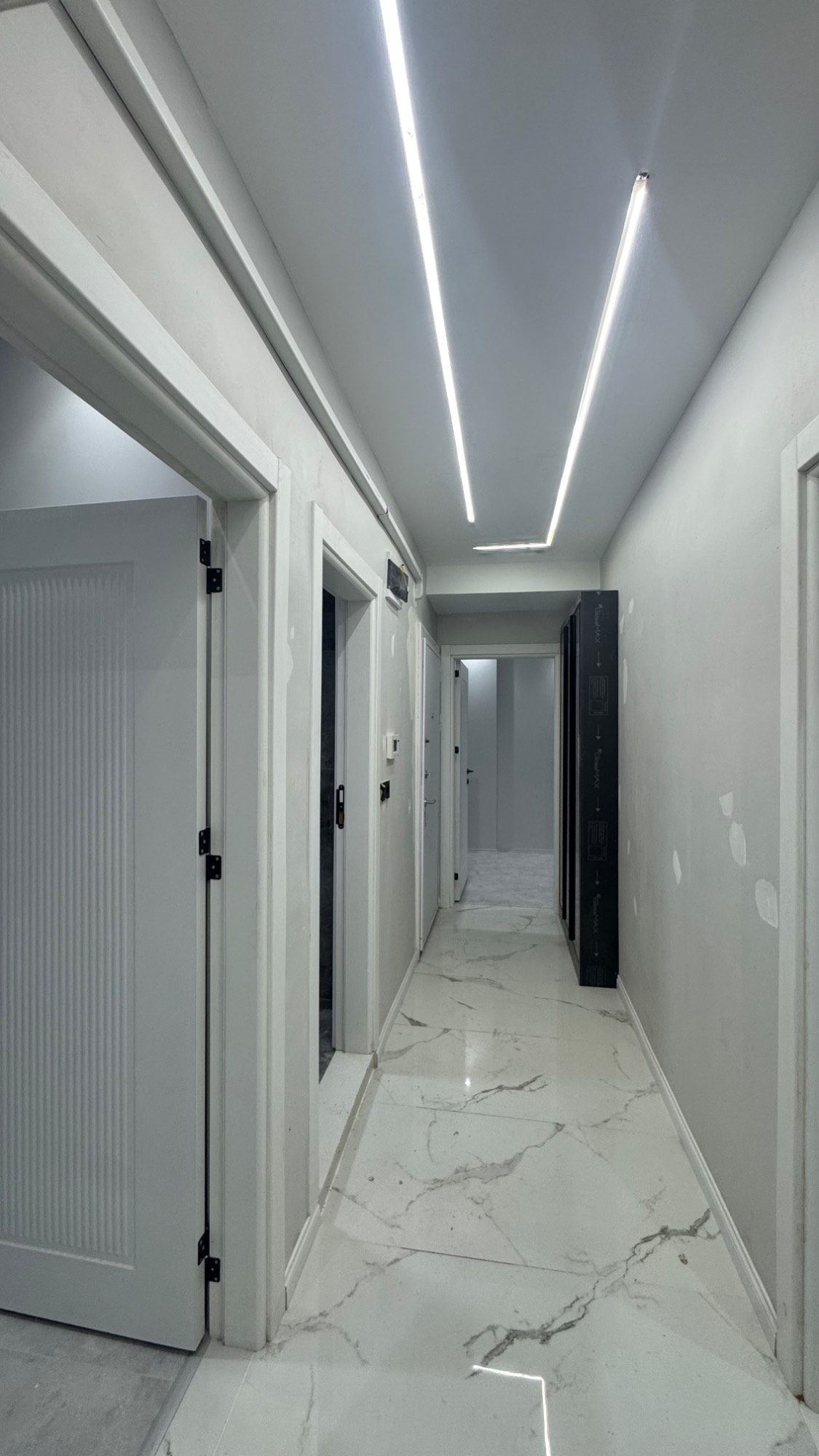 TURGUTLU SATILIK ERGENEKON MAH LÜKS İŞÇİLİKLİ YERDEN ISITMALI 2 + 1 DAİRE